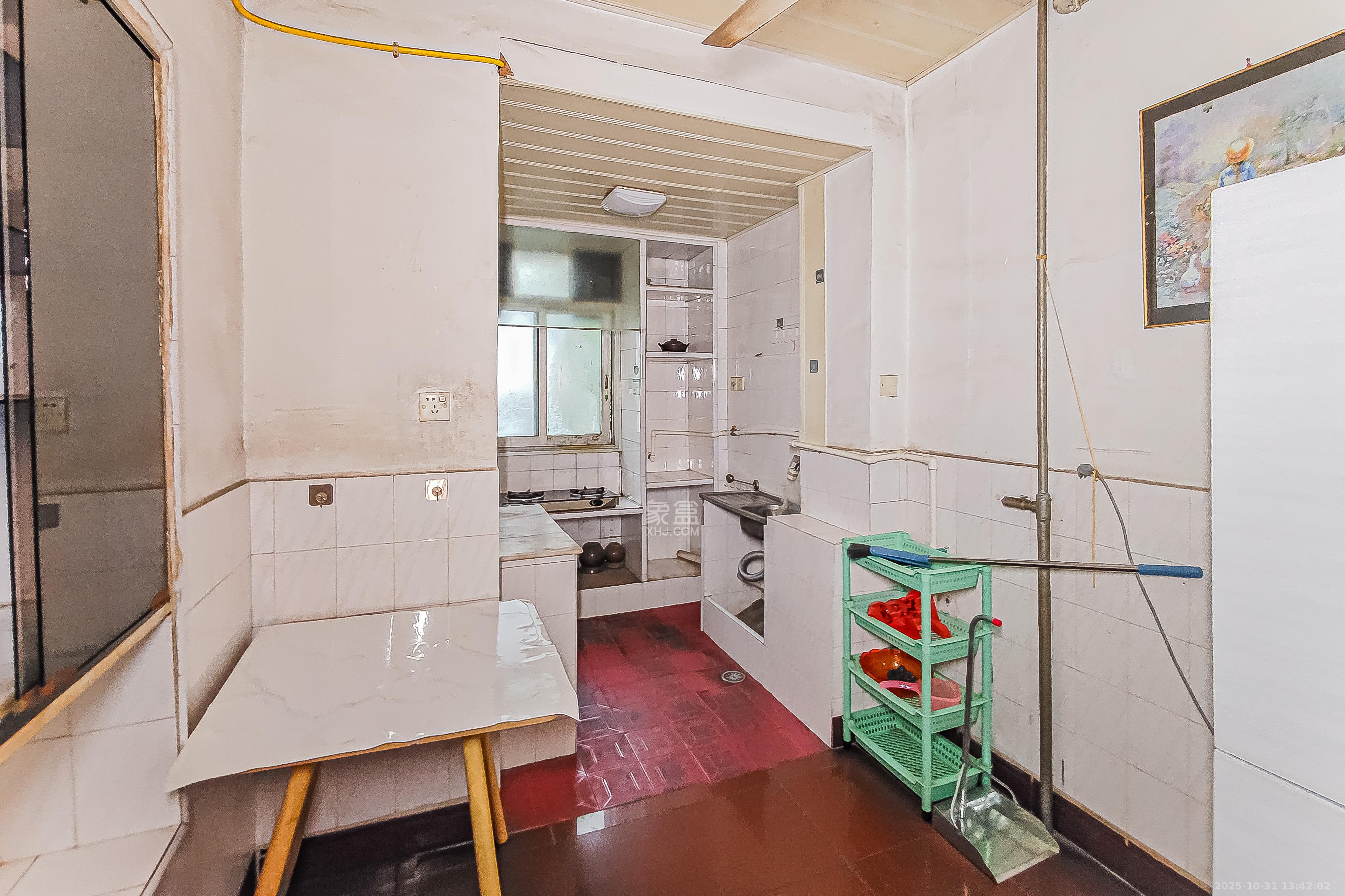 湘农桥社区  3室1厅1卫    80.0万厨房