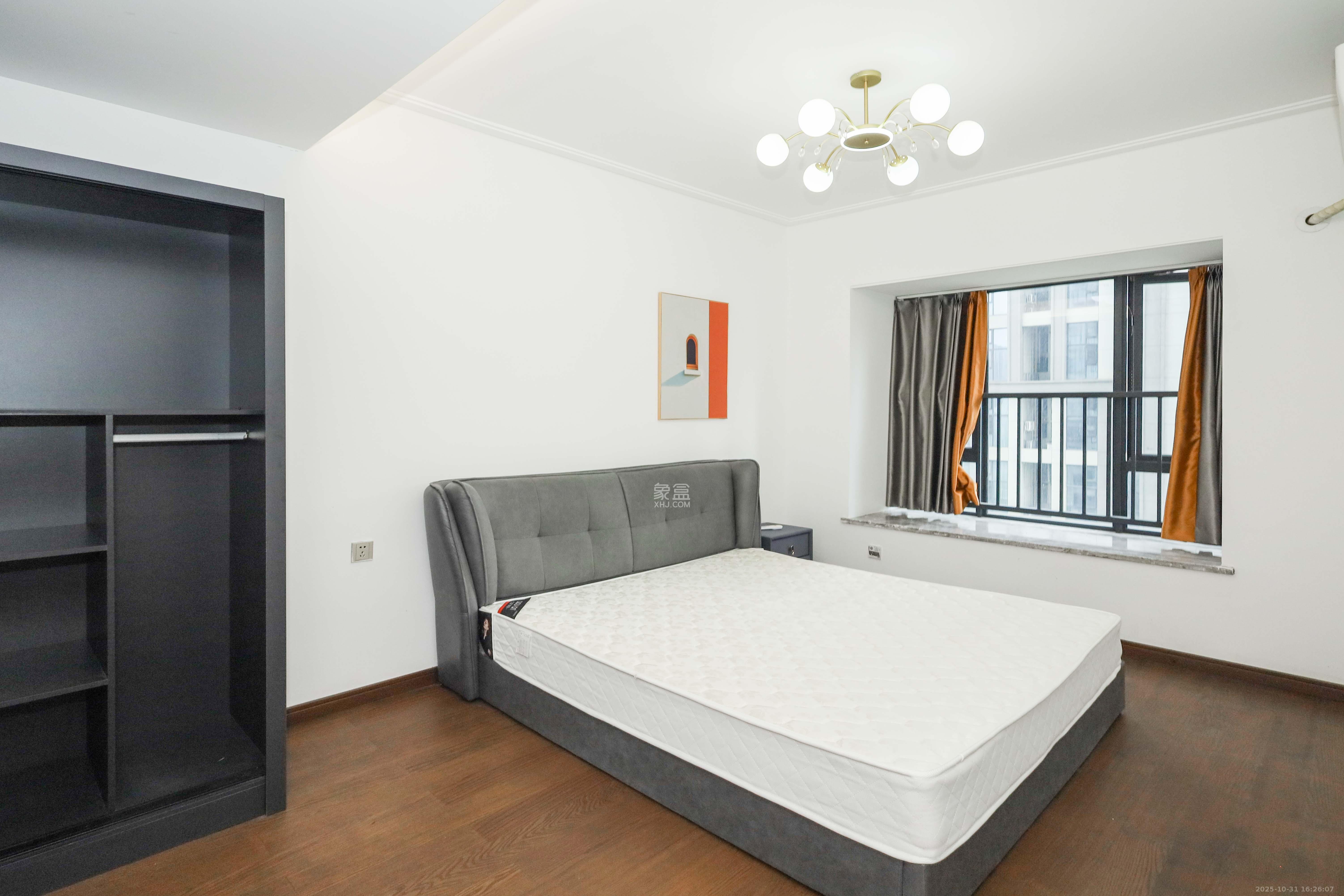 中国铁建湘语梅溪  3室2厅2卫    128.8万卧室