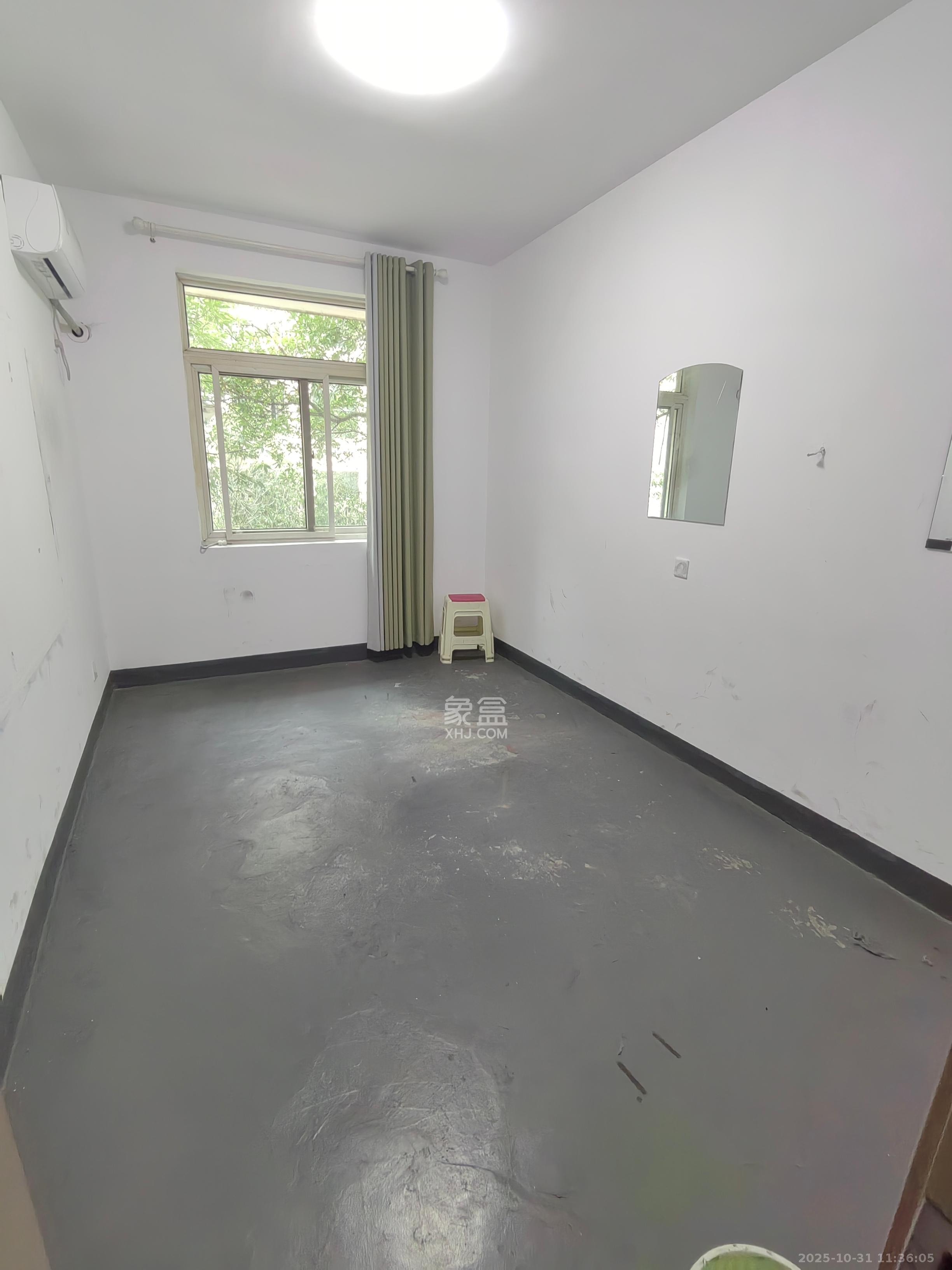 欣安小区  3室1厅1卫    1600.0元/月室内图