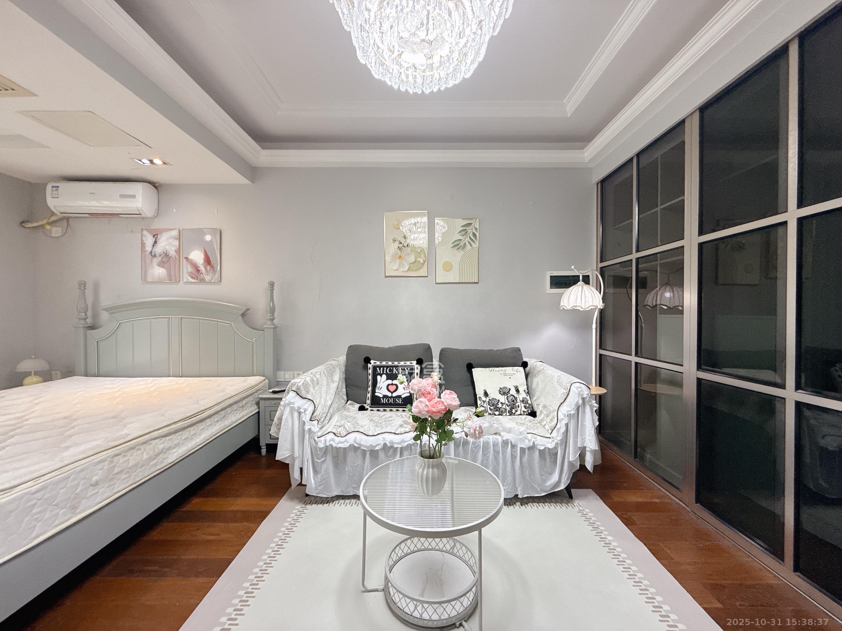 壹号公馆  1室1厅1卫    2300.0元/月 壹号公馆  1室1厅1卫    2300.0元/月室内图