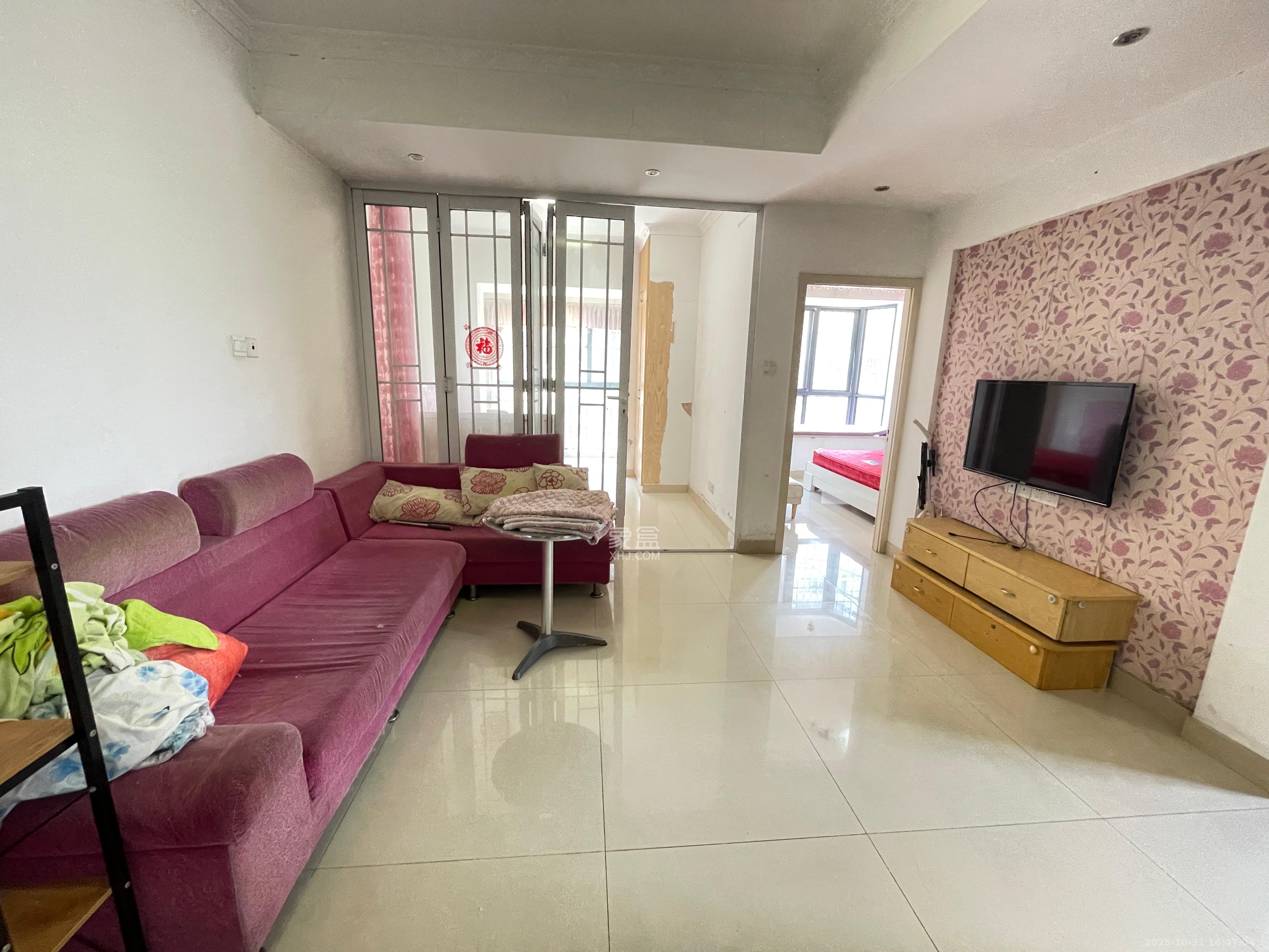 翡翠华庭  2室1厅1卫    1900.0元/月