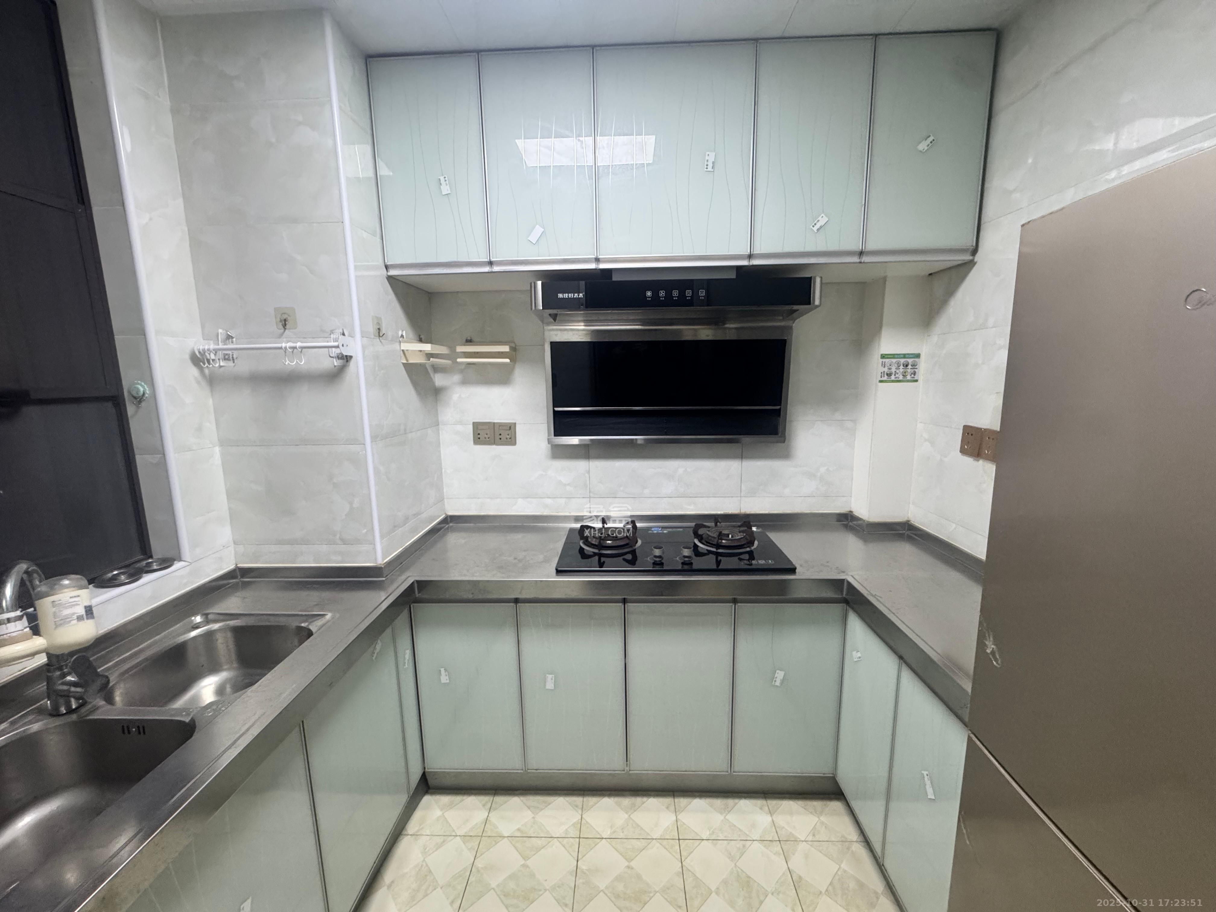 新新花园  2室1厅1卫    2200.0元/月室内图