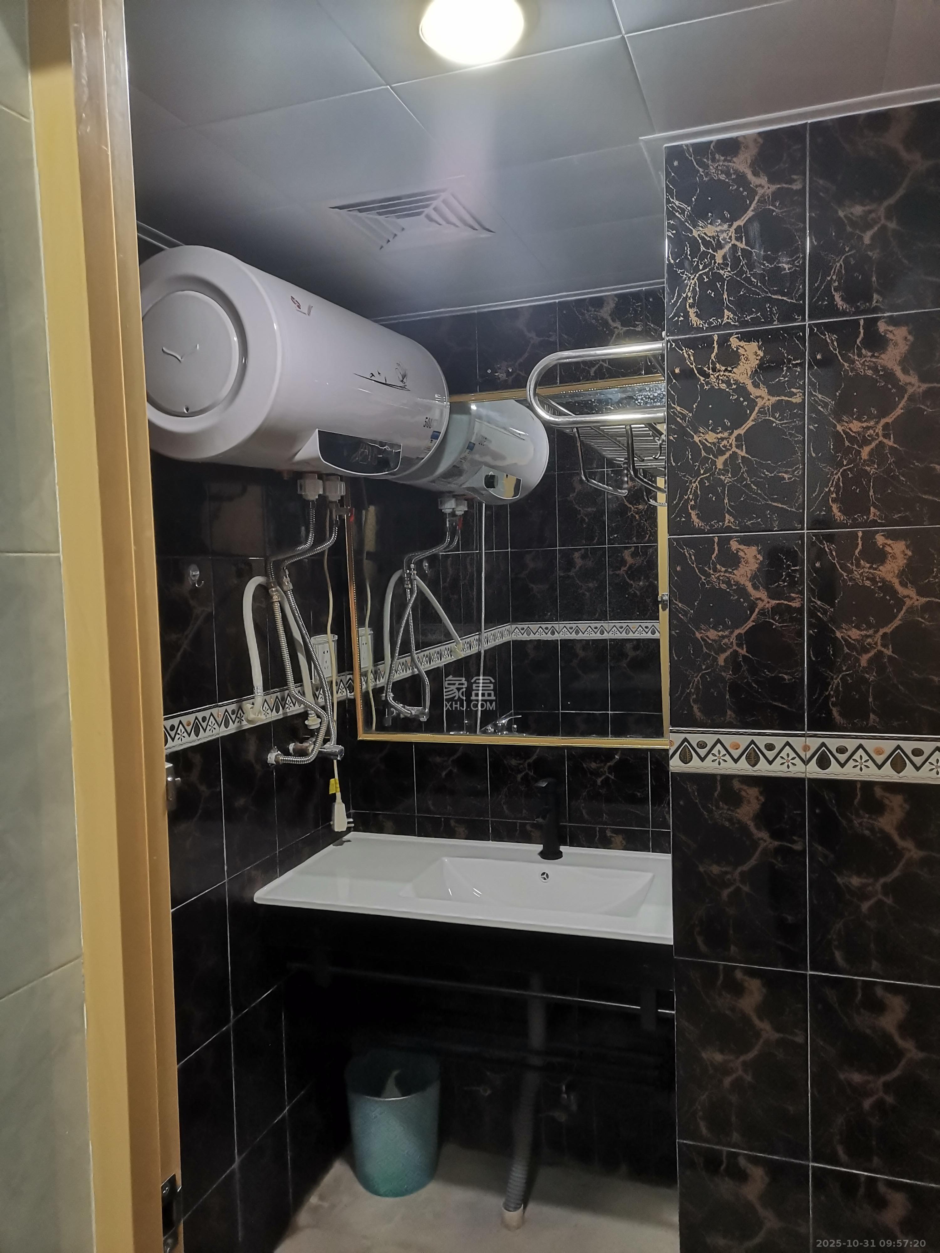 和府  1室1厅1卫    1300.0元/月室内图