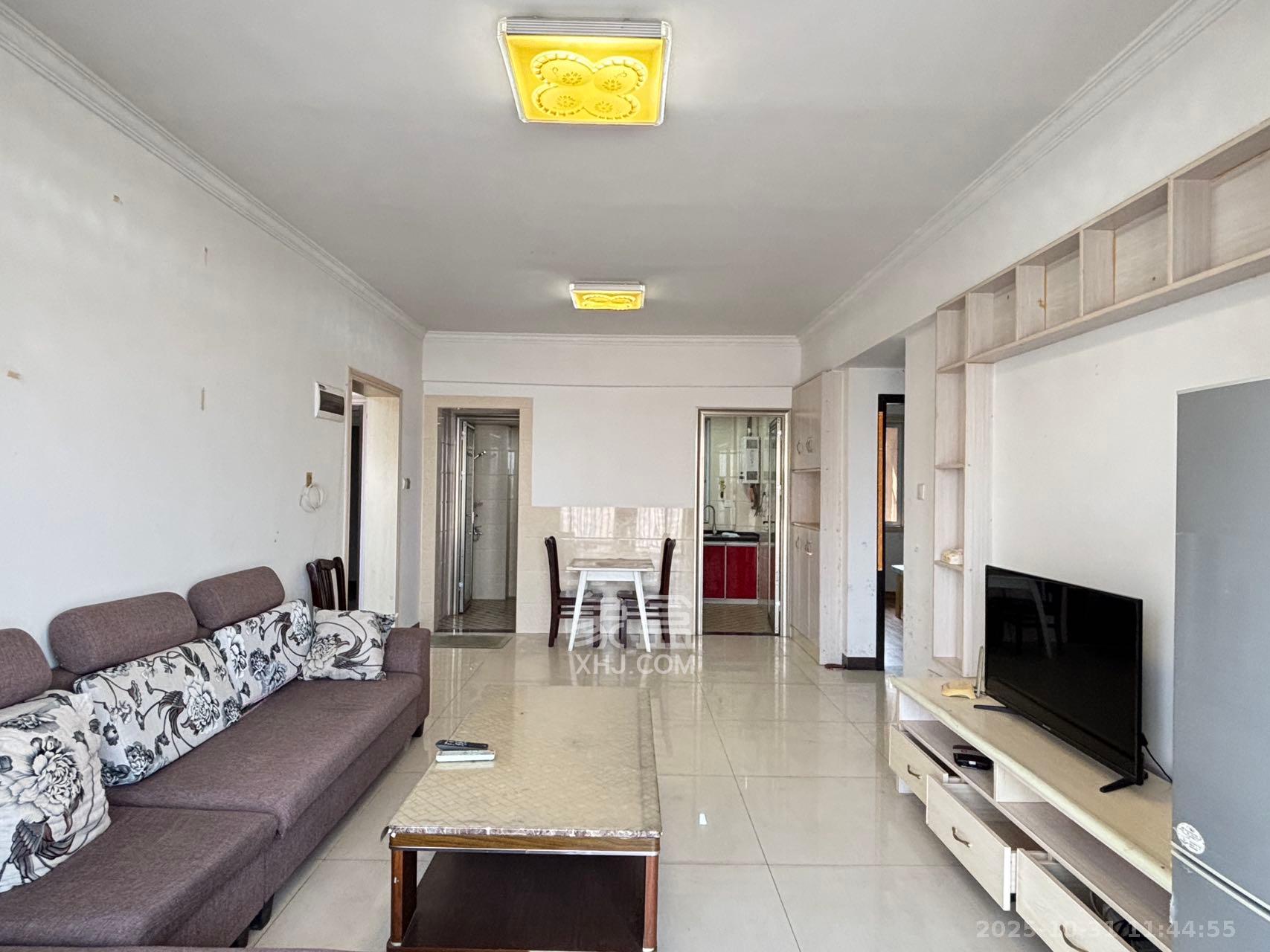 福嘉园  2室2厅1卫    1800.0元/月 福嘉园  2室2厅1卫    1800.0元/月室内图