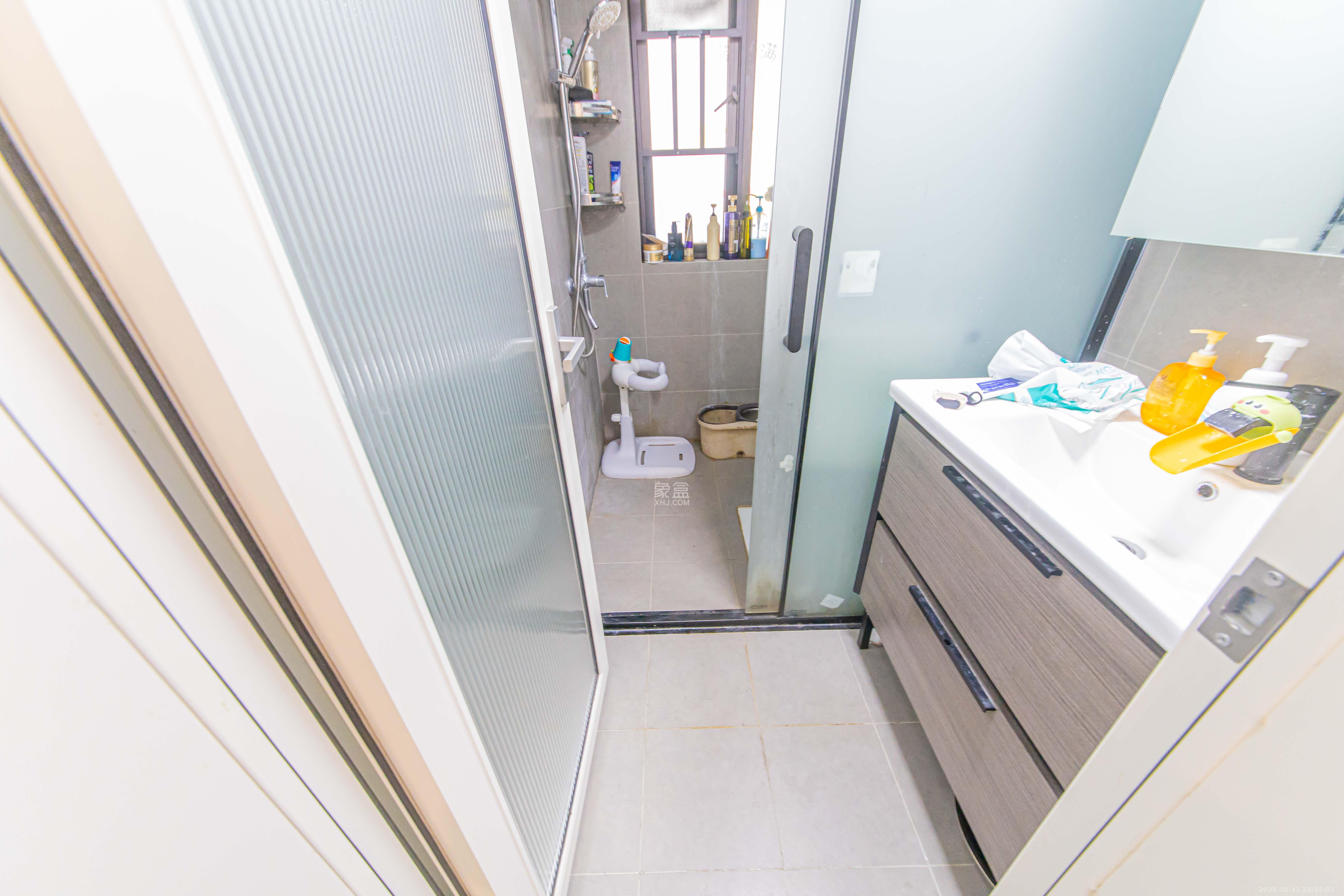 大唐印象二期御府 3室2厅2卫 118.0万 大唐印象二期御府 3室2厅2卫 118.0万卫生间