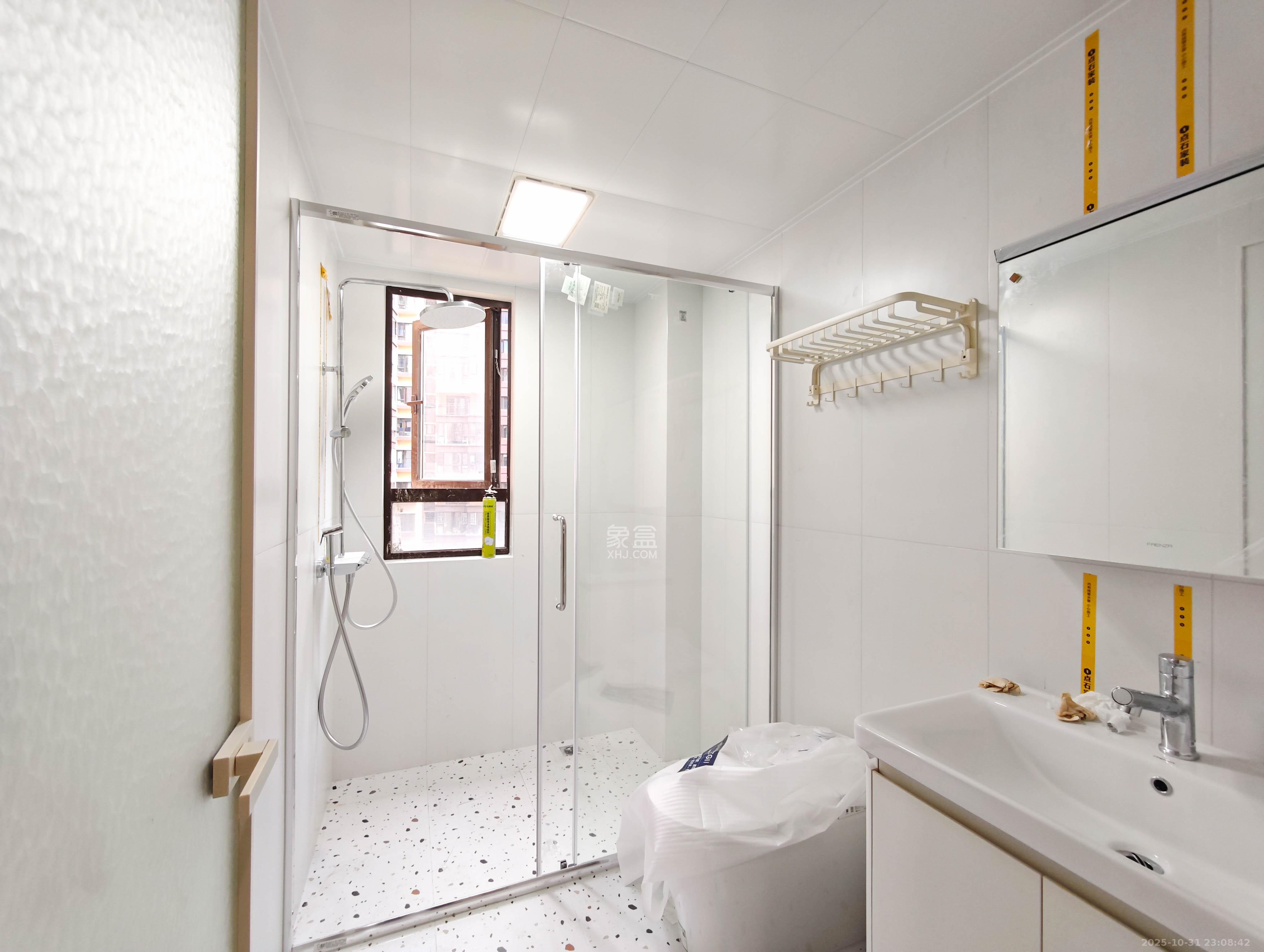 保利城(中航城国际社区、郡原美村) 4室2厅2卫 128.0万 保利城(中航城国际社区、郡原美村) 4室2厅2卫 128.0万卫生间