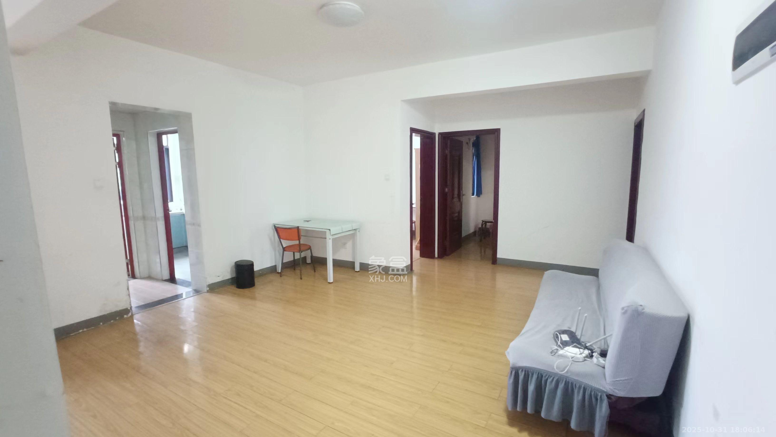 香芙嘉园(广铁湘府嘉园) 3室2厅1卫 2200.0元/月 香芙嘉园(广铁湘府嘉园) 3室2厅1卫 2200.0元/月室内图