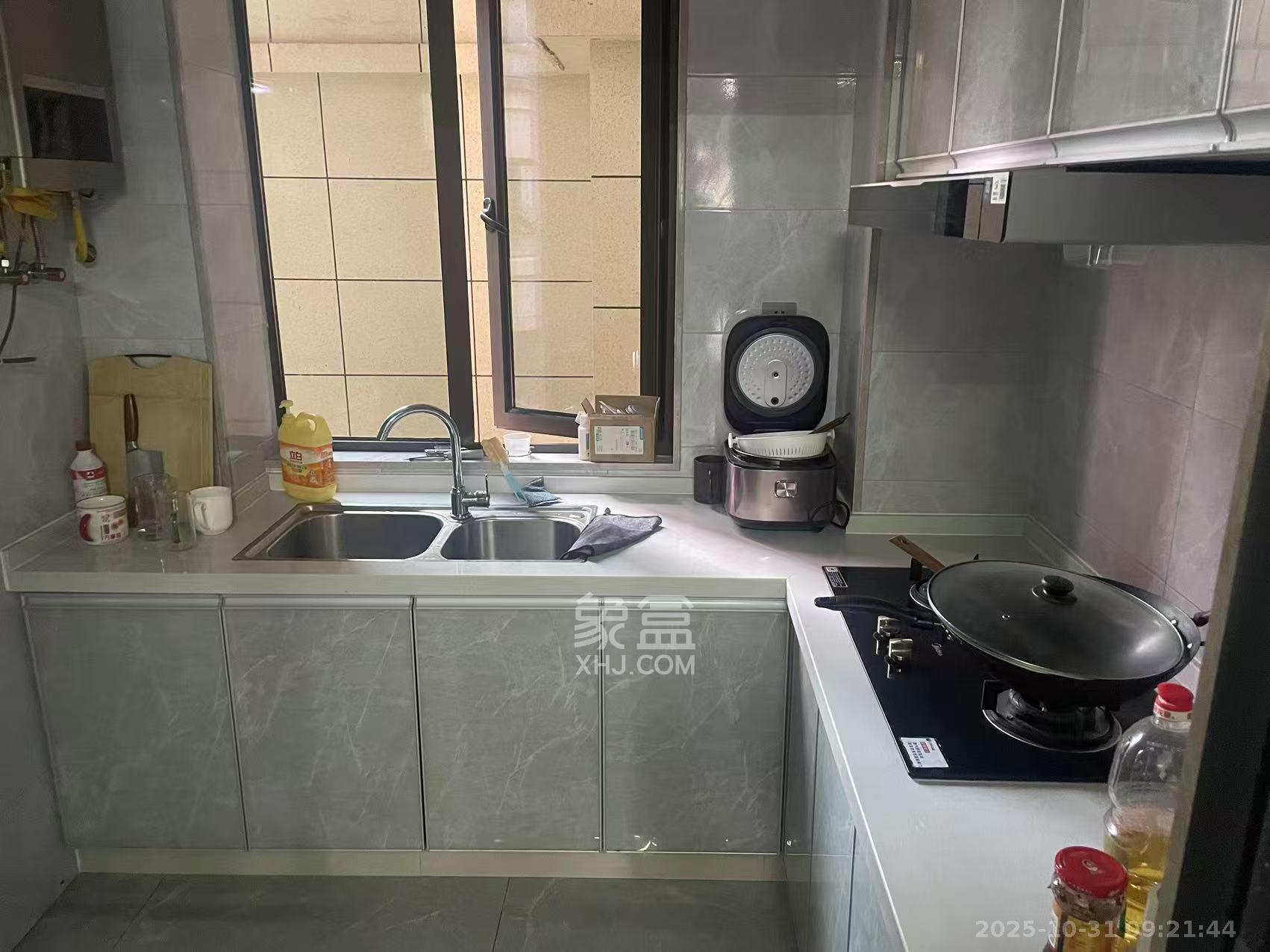 香缇雅苑(鑫远翡丽郡二期)  3室2厅2卫    3500.0元/月 香缇雅苑(鑫远翡丽郡二期)  3室2厅2卫    3500.0元/月室内图