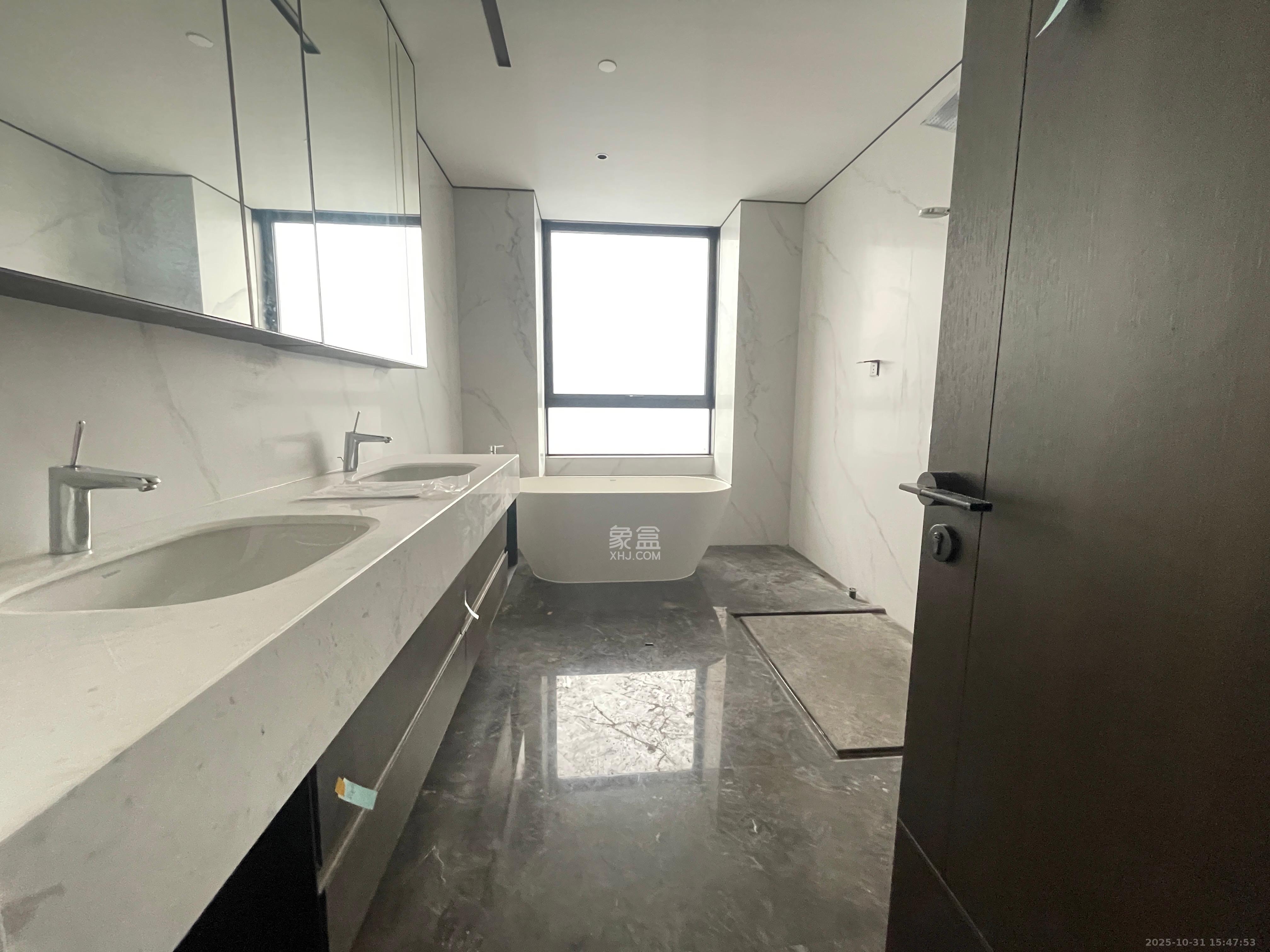 万科瑧湾汇 4室2厅4卫 20000.0元/月 万科瑧湾汇 4室2厅4卫 20000.0元/月室内图