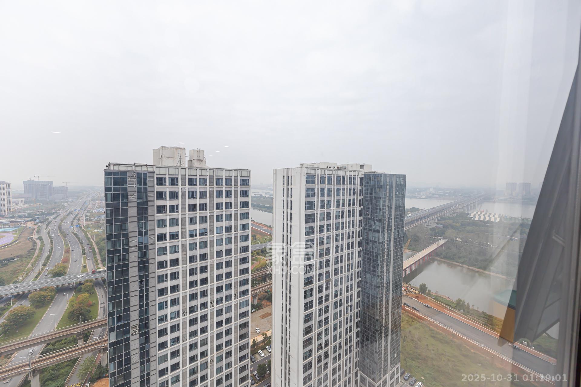 信诚湘江揽月（至善美景大厦）  1室1厅1卫    28.8万其他