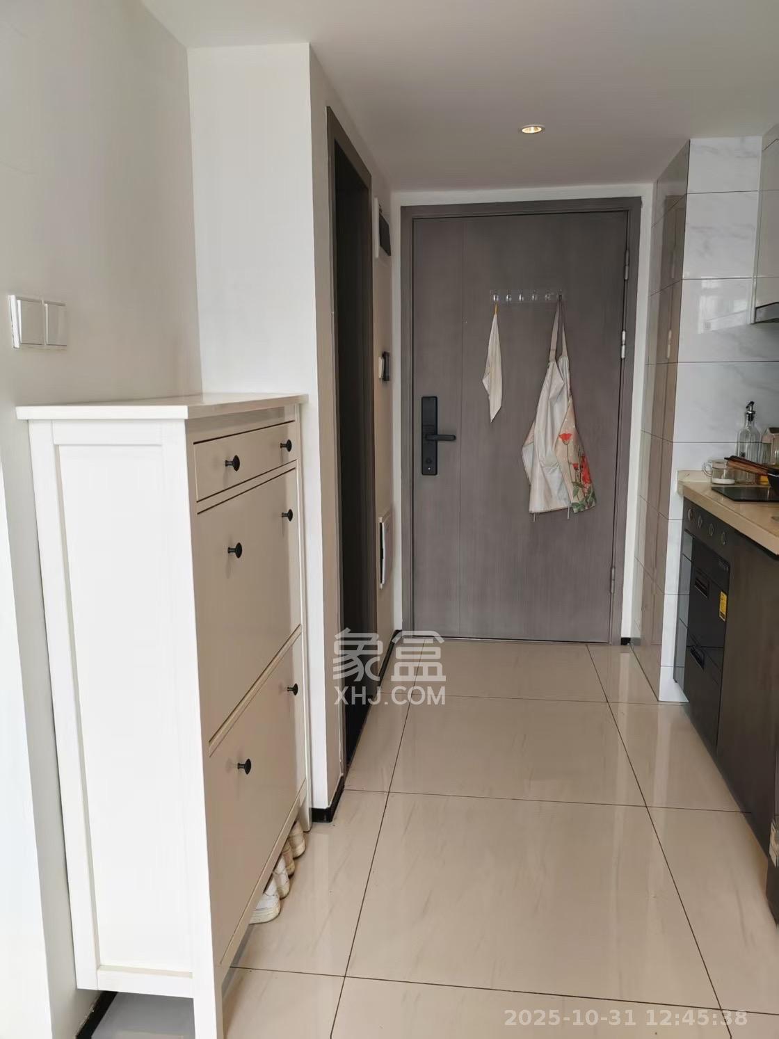 藏珑湖上公馆  1室1厅1卫    3000.0元/月 藏珑湖上公馆  1室1厅1卫    3000.0元/月室内图