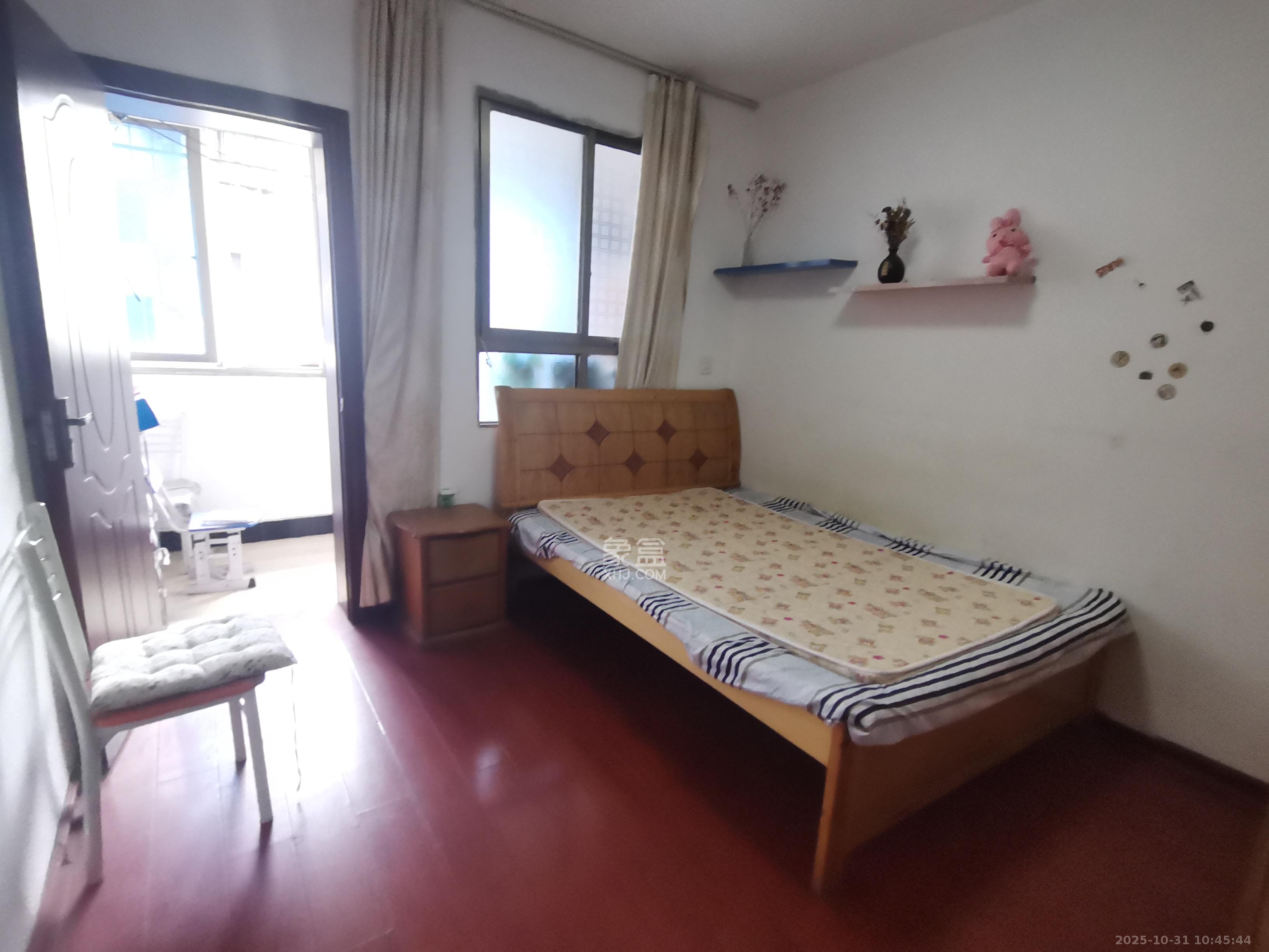 狮子山二片  2室1厅1卫    1300.0元/月室内图