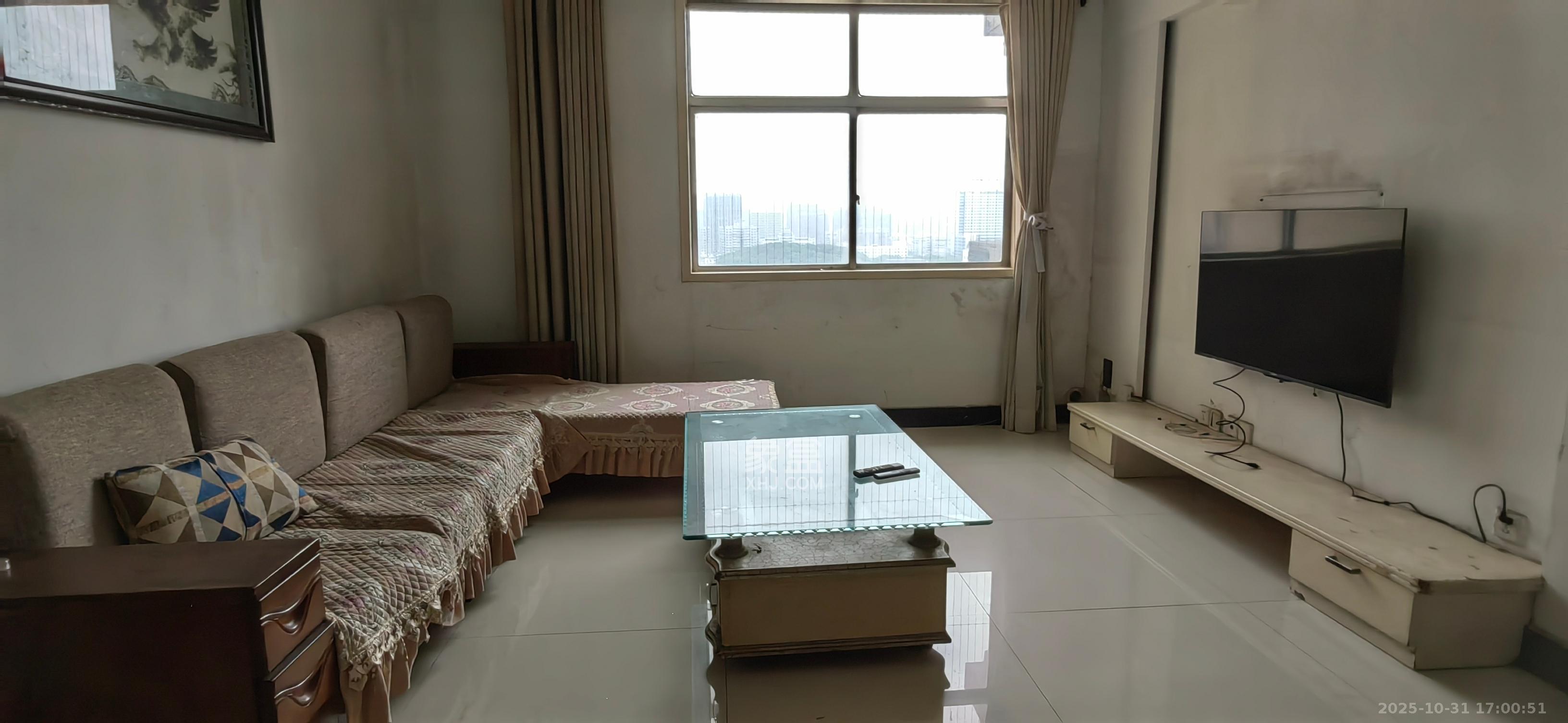 雄踞都市东家  2室2厅1卫    2100.0元/月 雄踞都市东家  2室2厅1卫    2100.0元/月