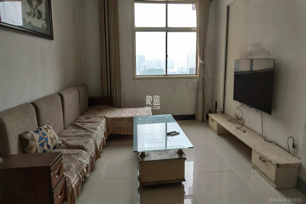 雄踞都市东家 2室2厅1卫 2100.0元/月 雄踞都市东家 2室2厅1卫 2100.0元/月室内图