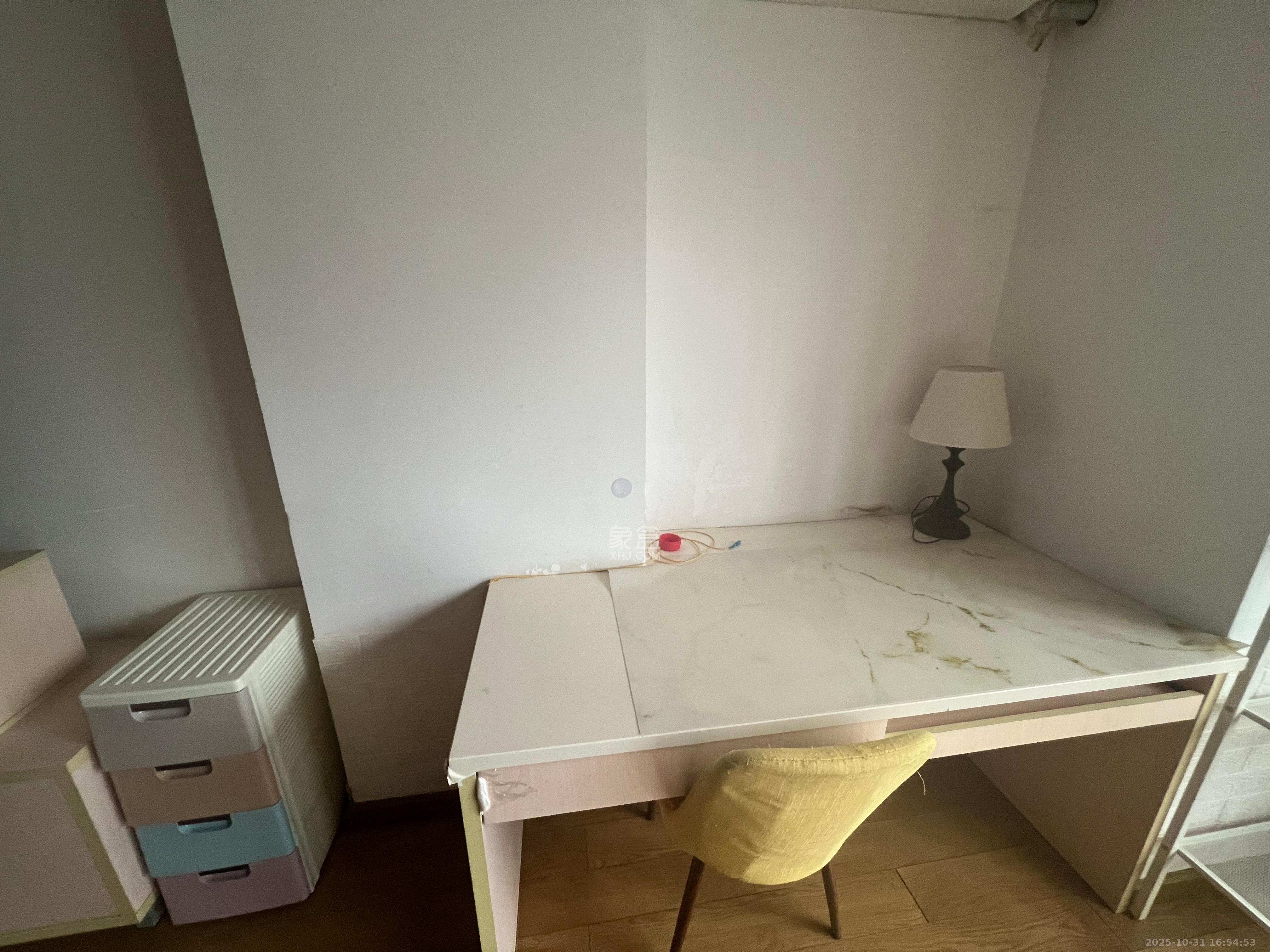 融科檀香山（融科紫檀、香山国际）  1室1厅1卫    1700.0元/月室内图