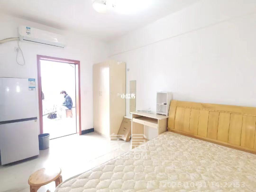 香麓丽舍  1室1厅1卫    1200.0元/月 香麓丽舍  1室1厅1卫    1200.0元/月室内图