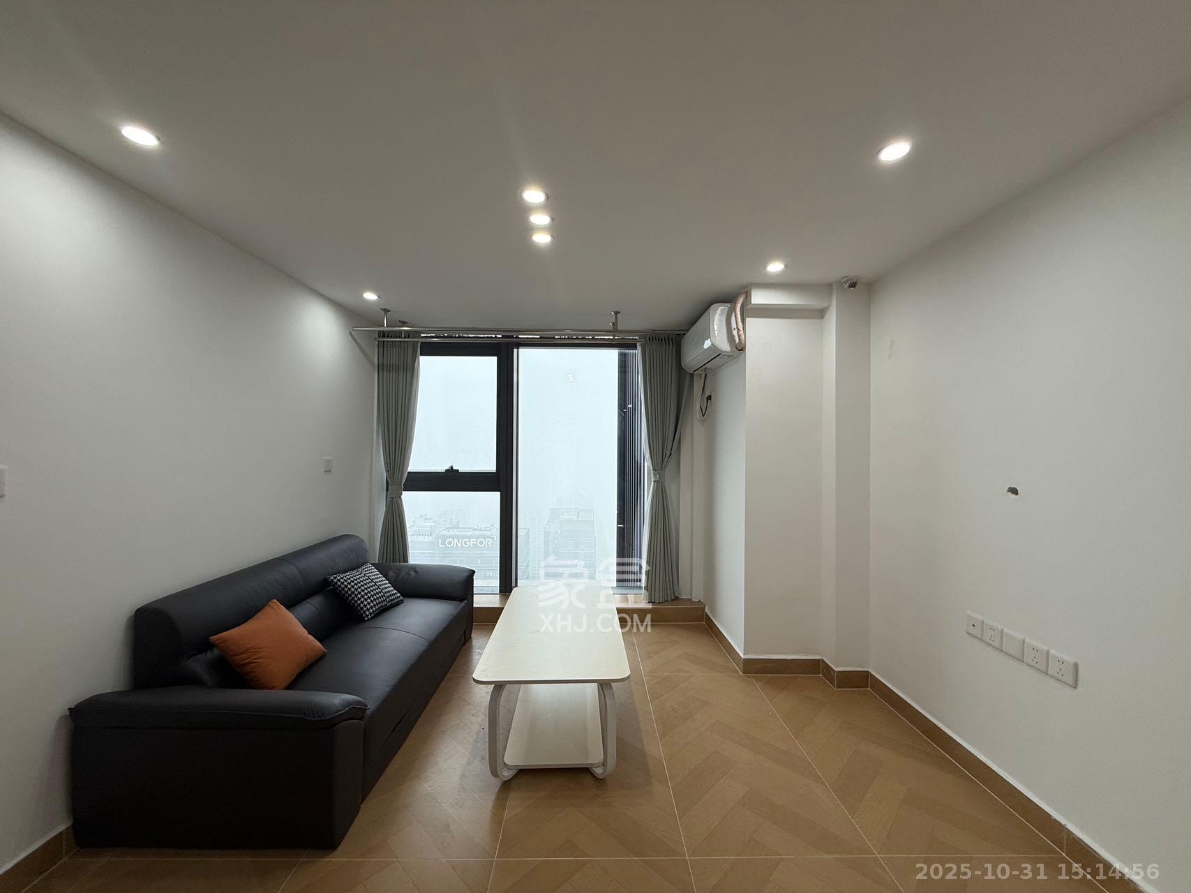 卓越中寰 2室1厅1卫 2500.0元/月 卓越中寰 2室1厅1卫 2500.0元/月室内图