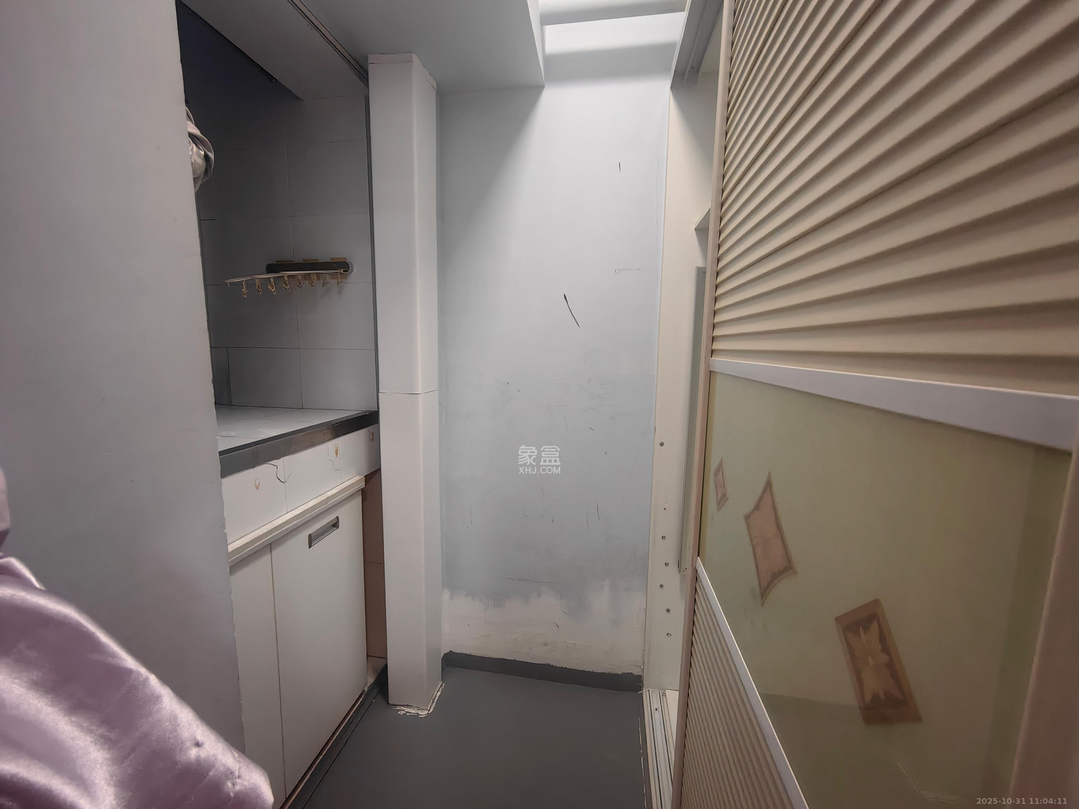 中远公馆  1室1厅1卫    1600.0元/月 中远公馆  1室1厅1卫    1600.0元/月室内图