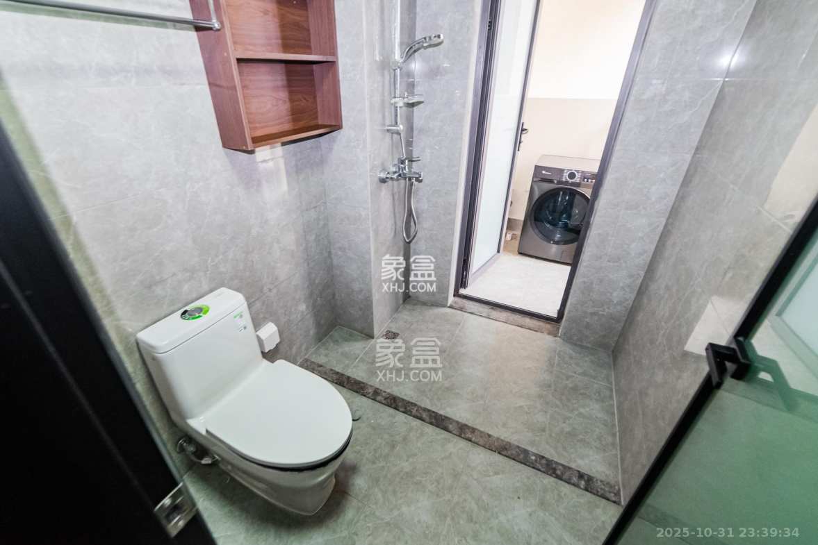 北辰瀚江府  3室2厅2卫    240.0万 北辰瀚江府  3室2厅2卫    240.0万卫生间