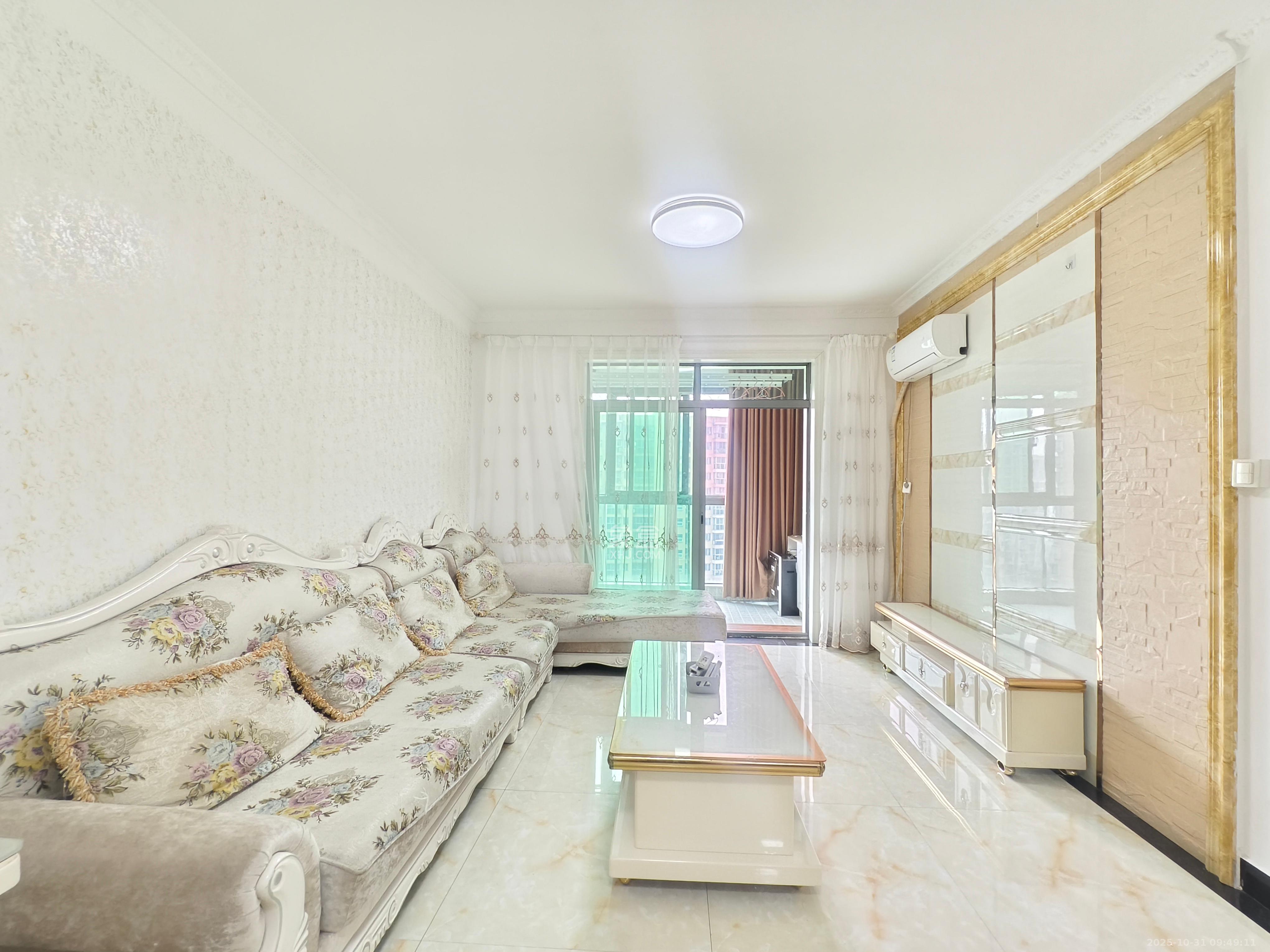 新城新世界一二三期  2室2厅1卫    2500.0元/月