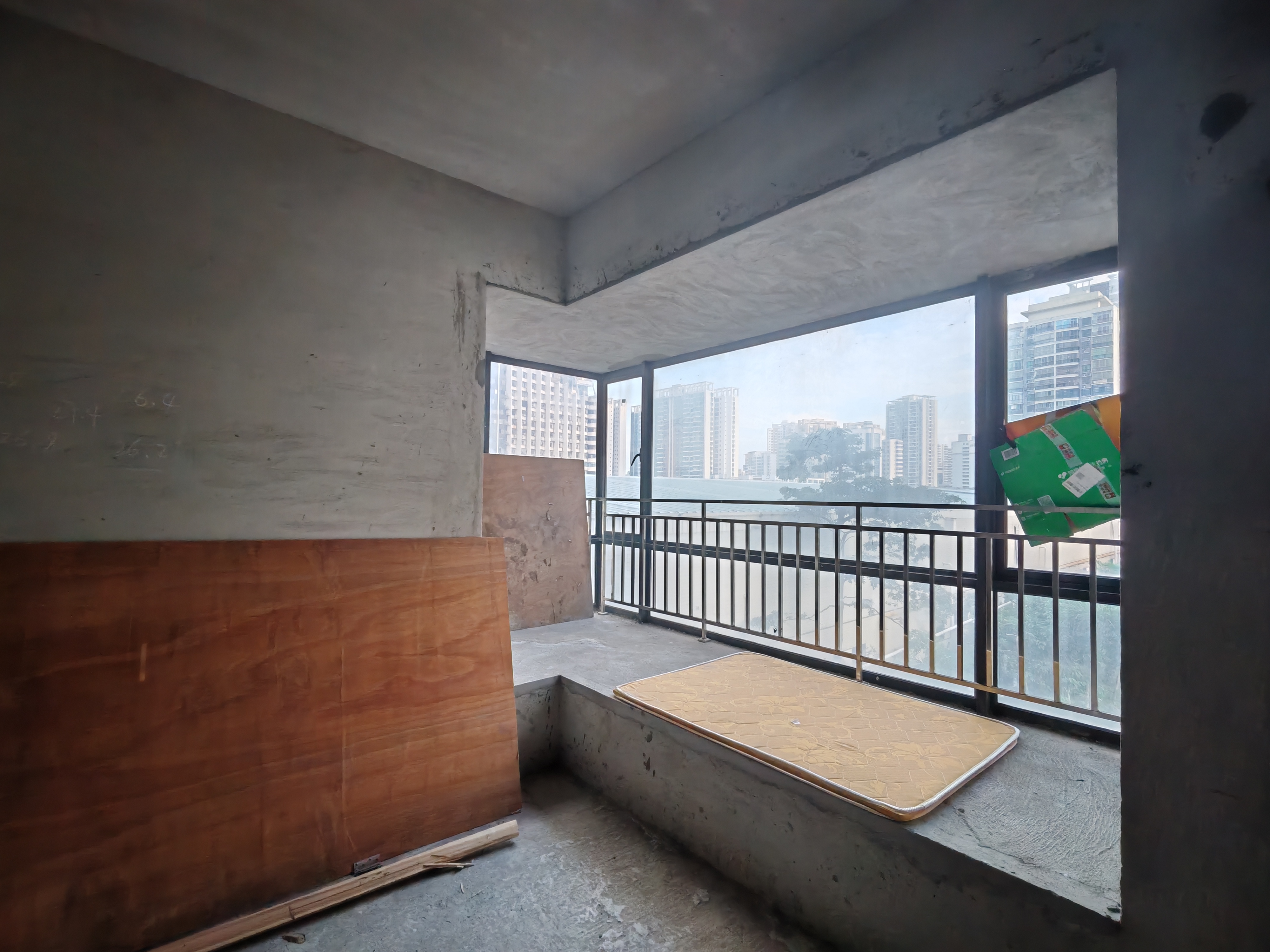 和信广场 3室2厅2卫 294.0万 和信广场 3室2厅2卫 294.0万客厅