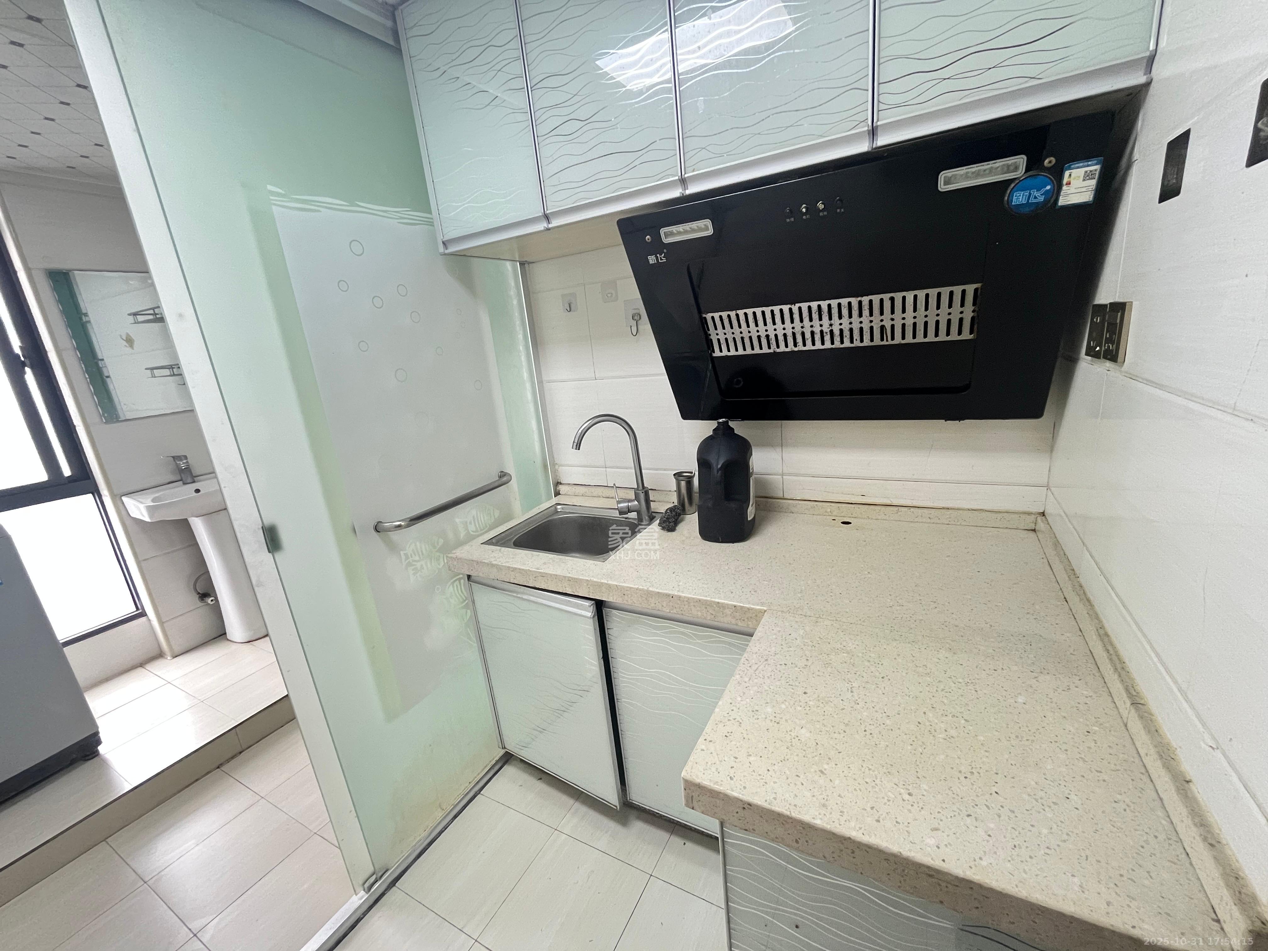 嘉顺苑  1室2厅1卫    1800.0元/月室内图