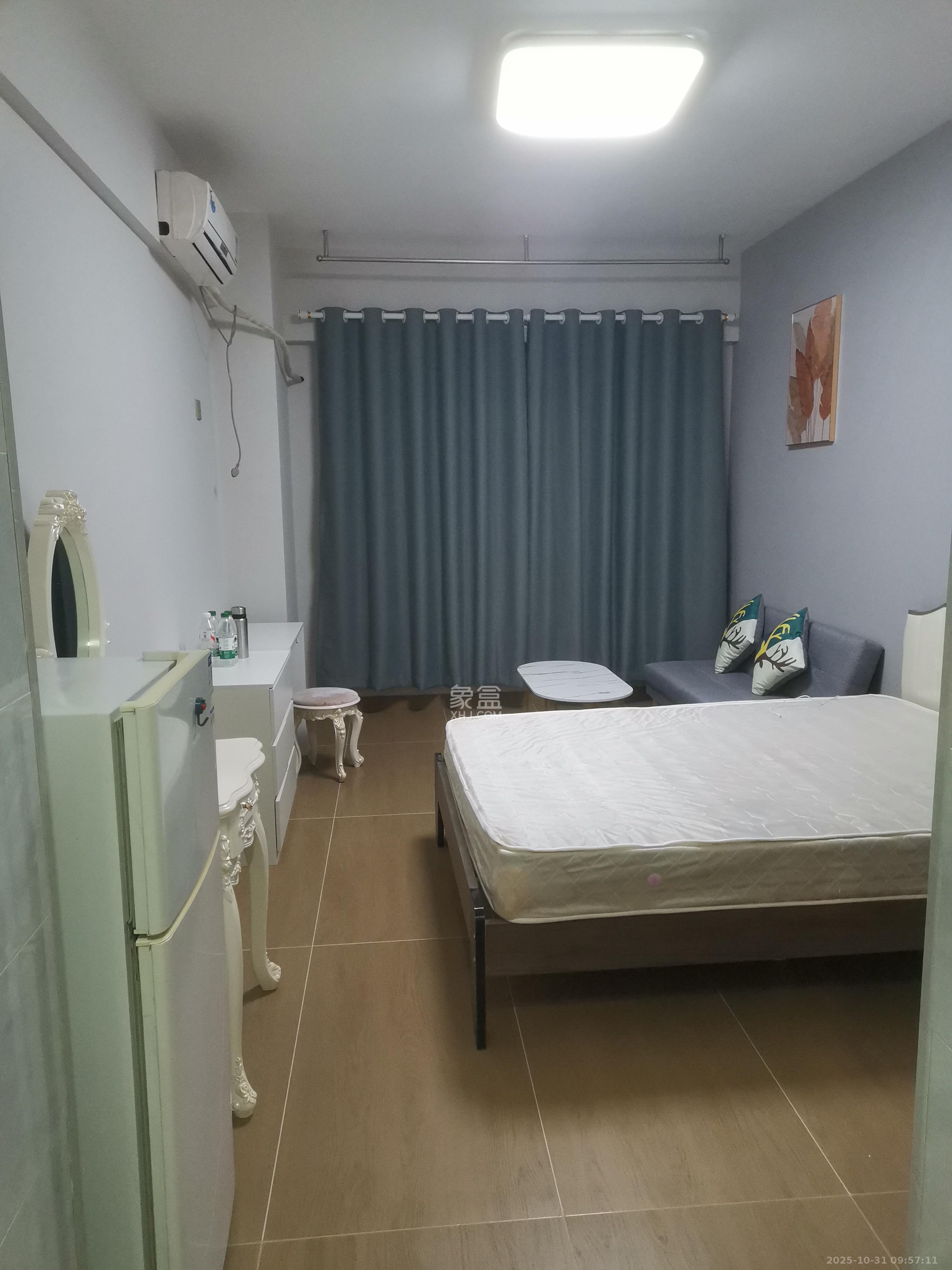 和府  1室1厅1卫    1300.0元/月室内图