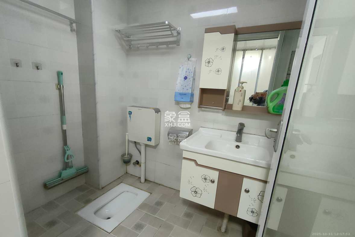 乾源国际 5室1厅3卫 1400.0元/月 乾源国际 5室1厅3卫 1400.0元/月室内图