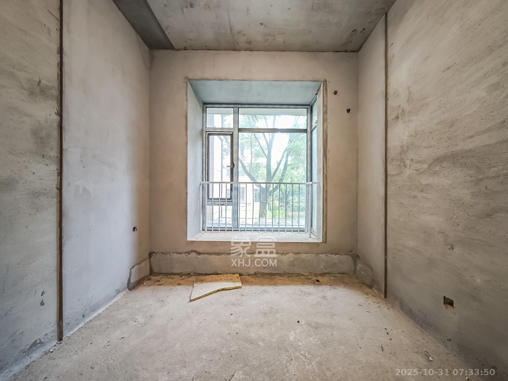 恒大御景天下城二期  5室2厅2卫    210.0万 恒大御景天下城二期  5室2厅2卫    210.0万卧室