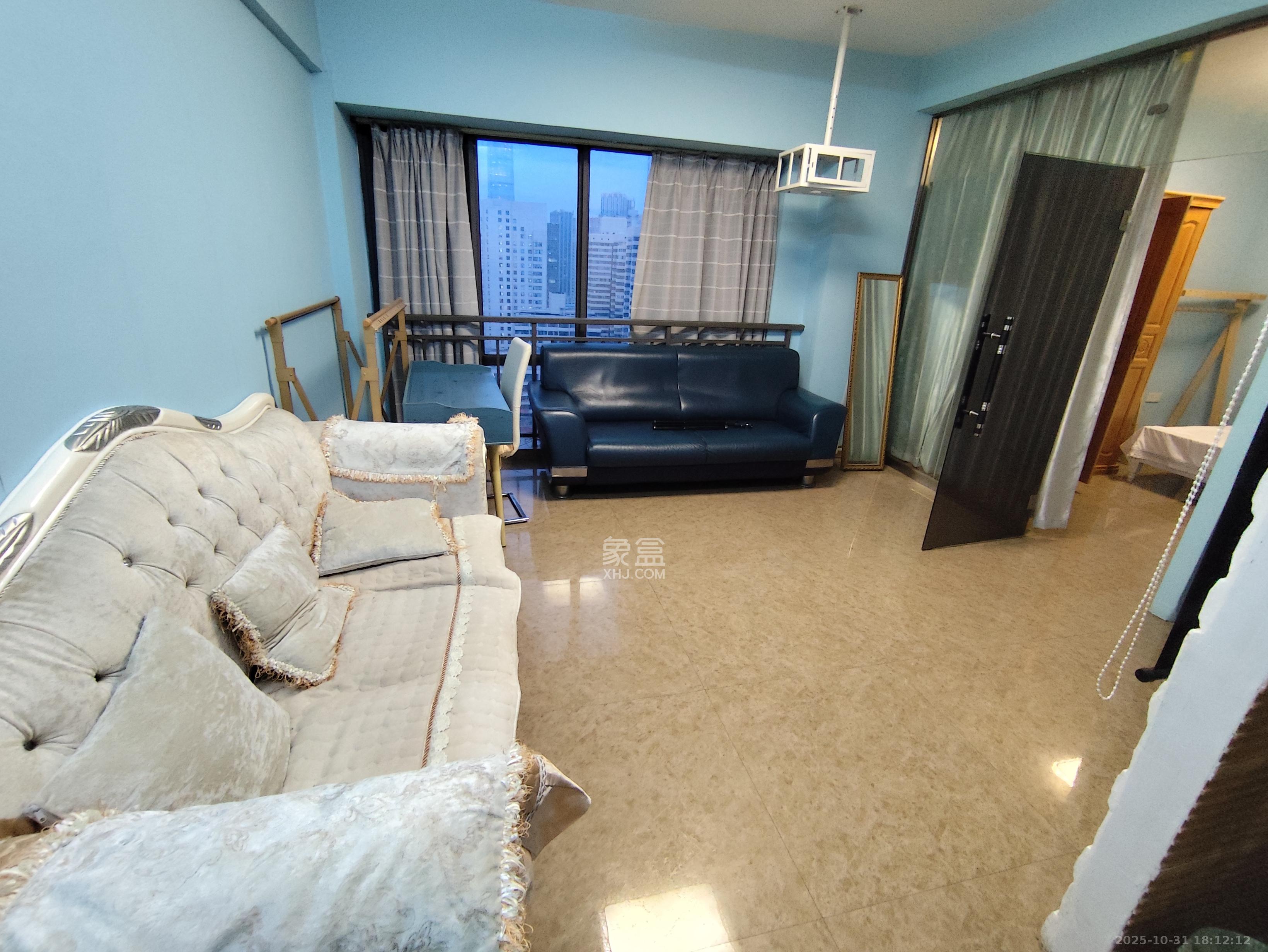 摩天一号  1室1厅1卫    1900.0元/月