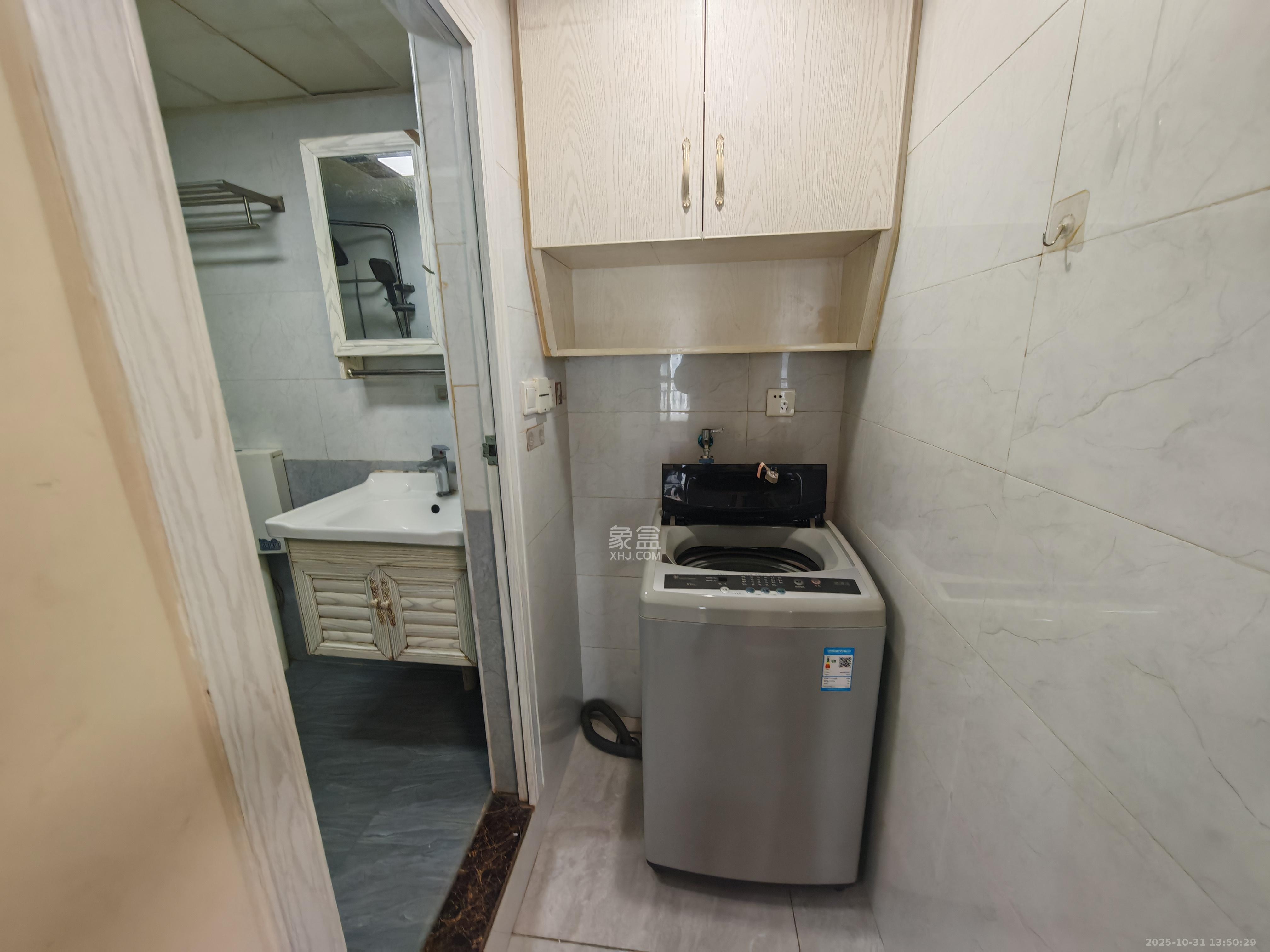 欧亚达国际广场 2室1厅1卫 2200.0元/月 欧亚达国际广场 2室1厅1卫 2200.0元/月室内图