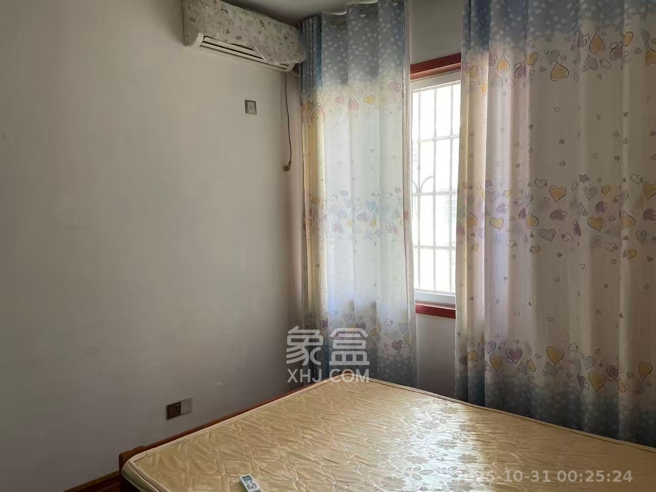 刀剪厂住宅小区  3室2厅1卫    1550.0元/月 刀剪厂住宅小区  3室2厅1卫    1550.0元/月室内图