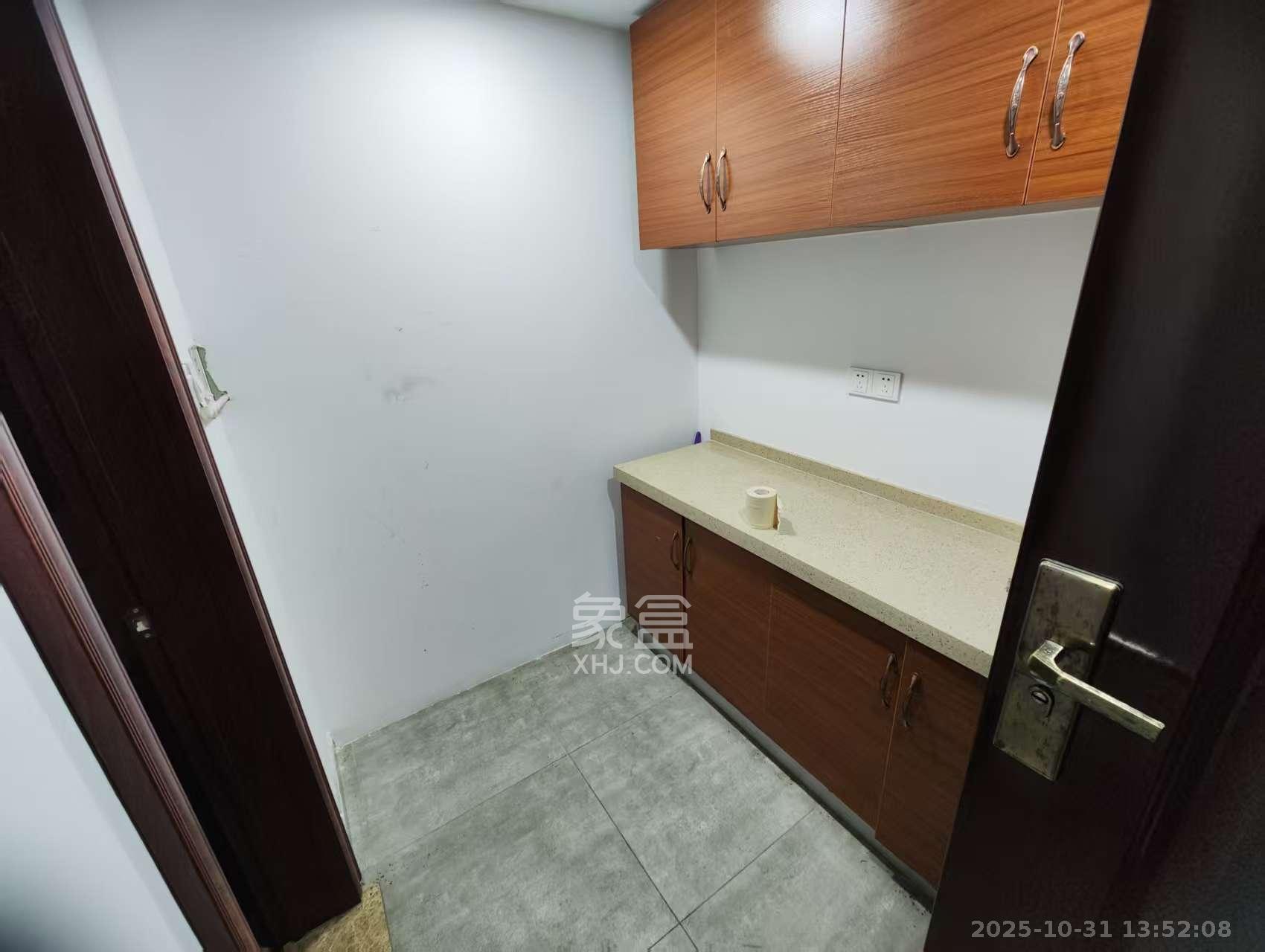 保利国际广场 1室1厅1卫 6000.0元/月 保利国际广场 1室1厅1卫 6000.0元/月室内图