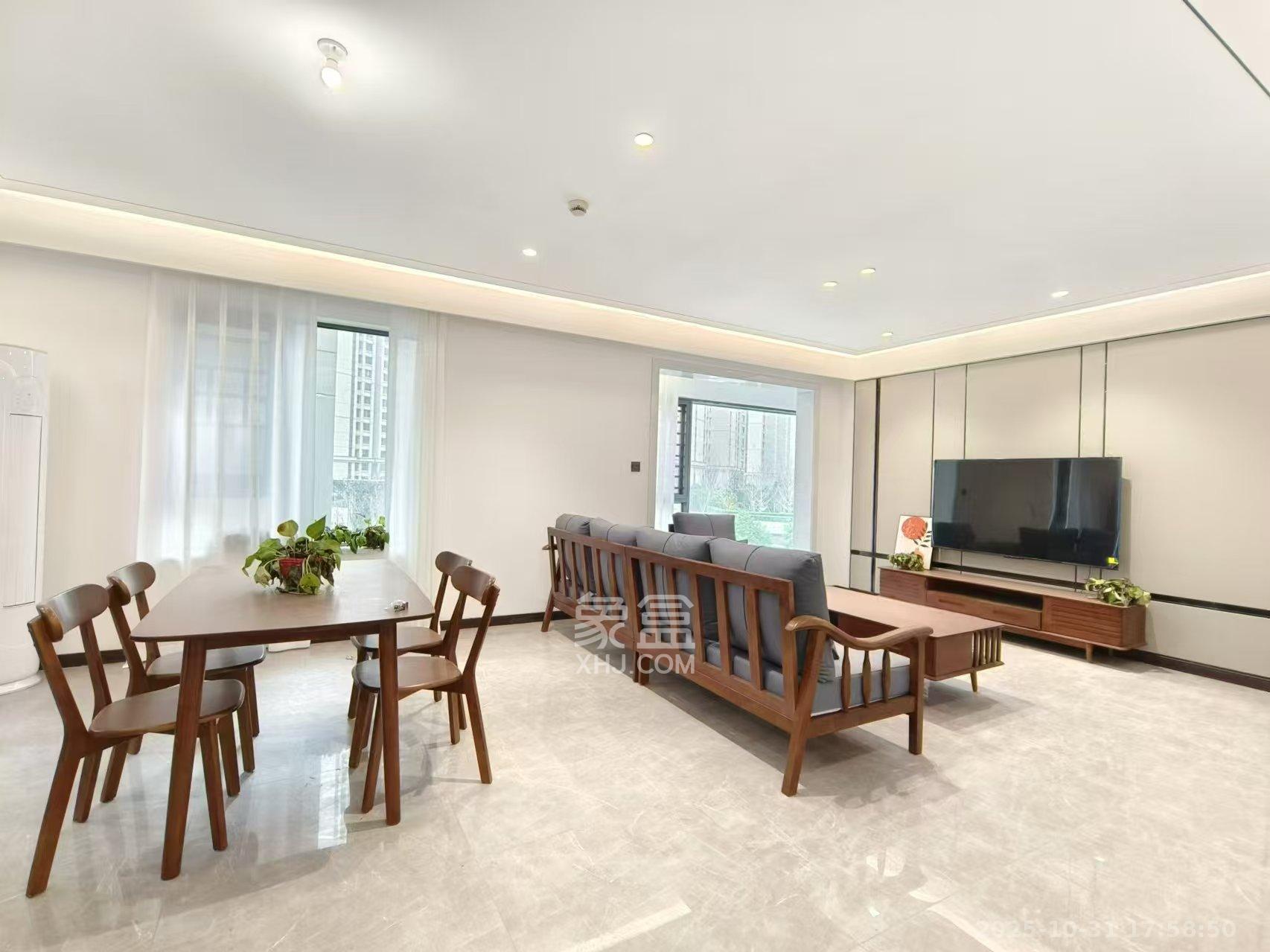 卓越中寰 4室2厅2卫 4800.0元/月 卓越中寰 4室2厅2卫 4800.0元/月室内图