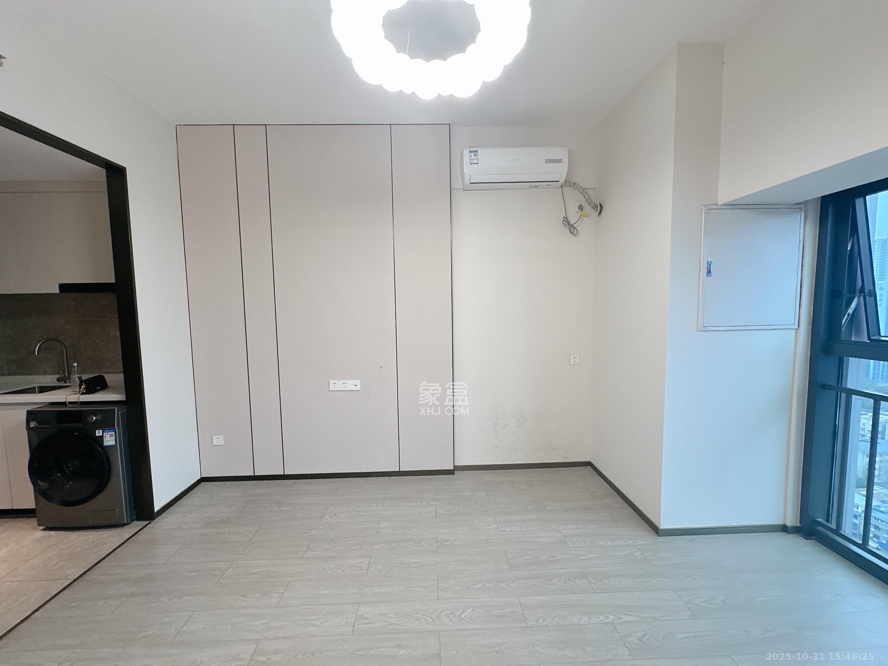 华润置地中心  1室1厅1卫    2100.0元/月室内图