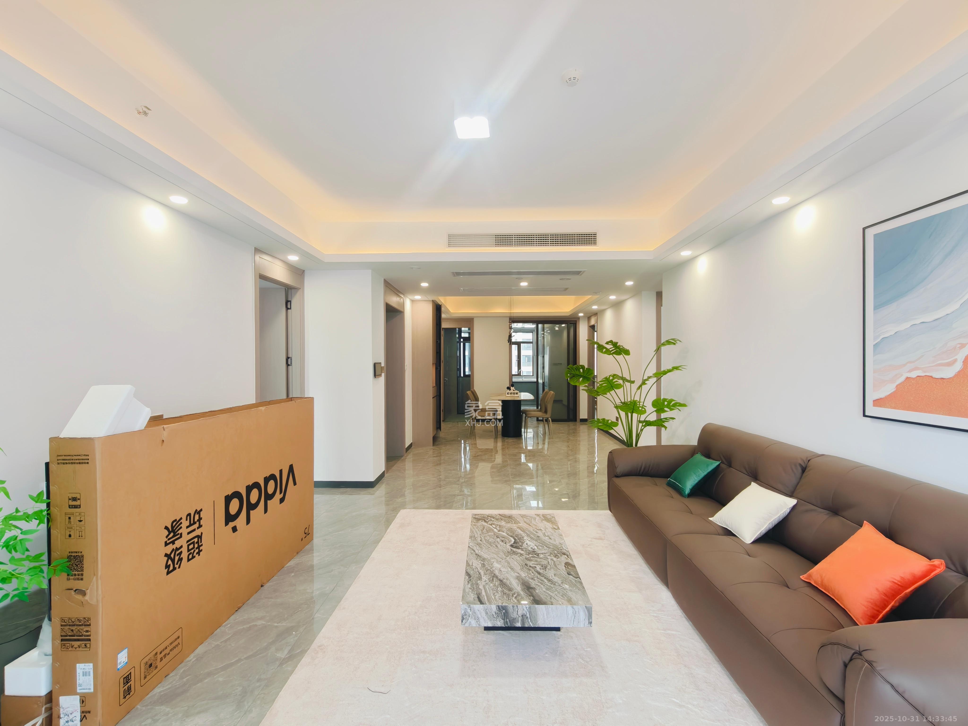 富兴时代御城  4室2厅3卫    9500.0元/月室内图