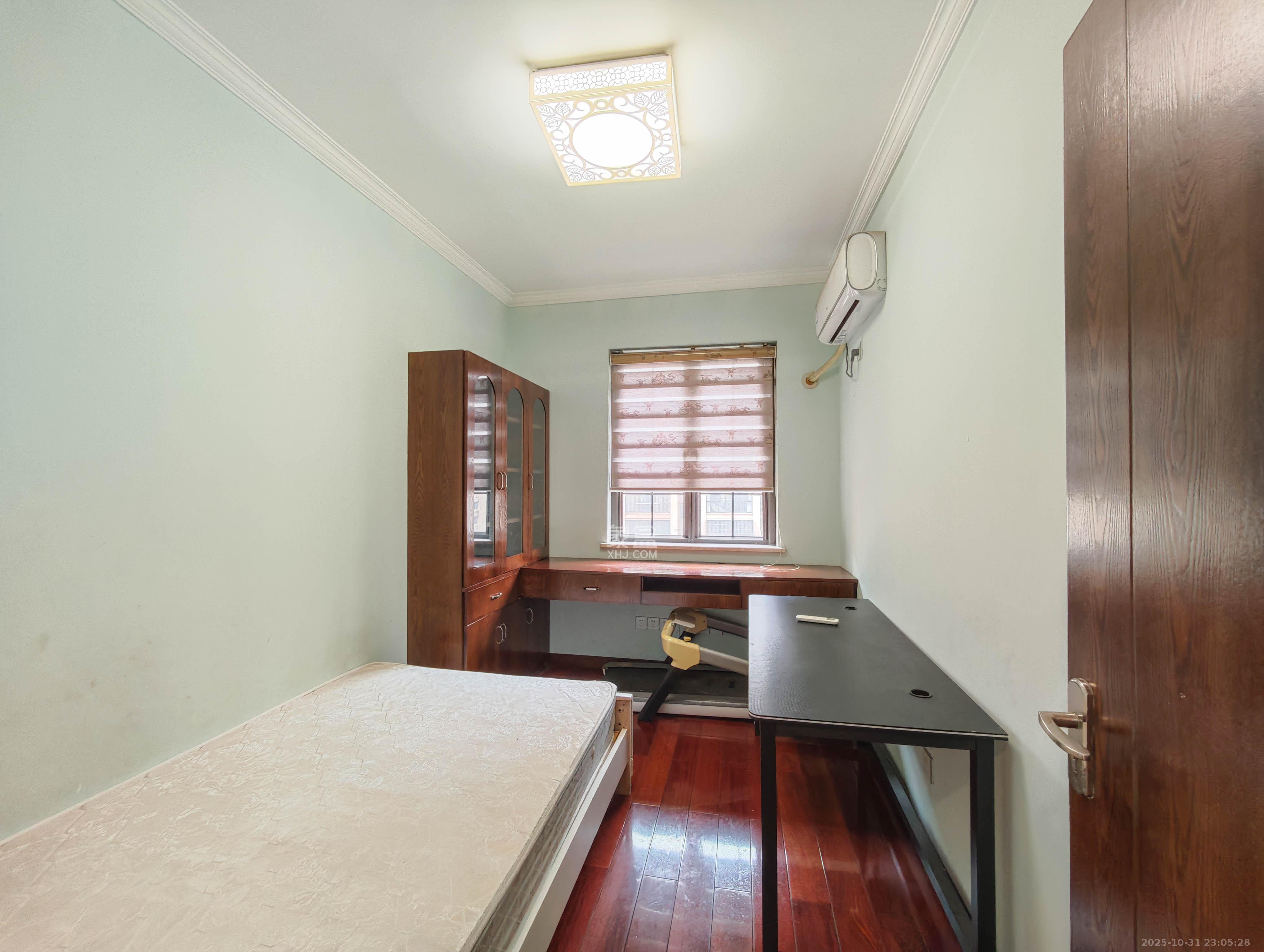 宏聚地中海 3室2厅2卫 115.0万 宏聚地中海 3室2厅2卫 115.0万卧室