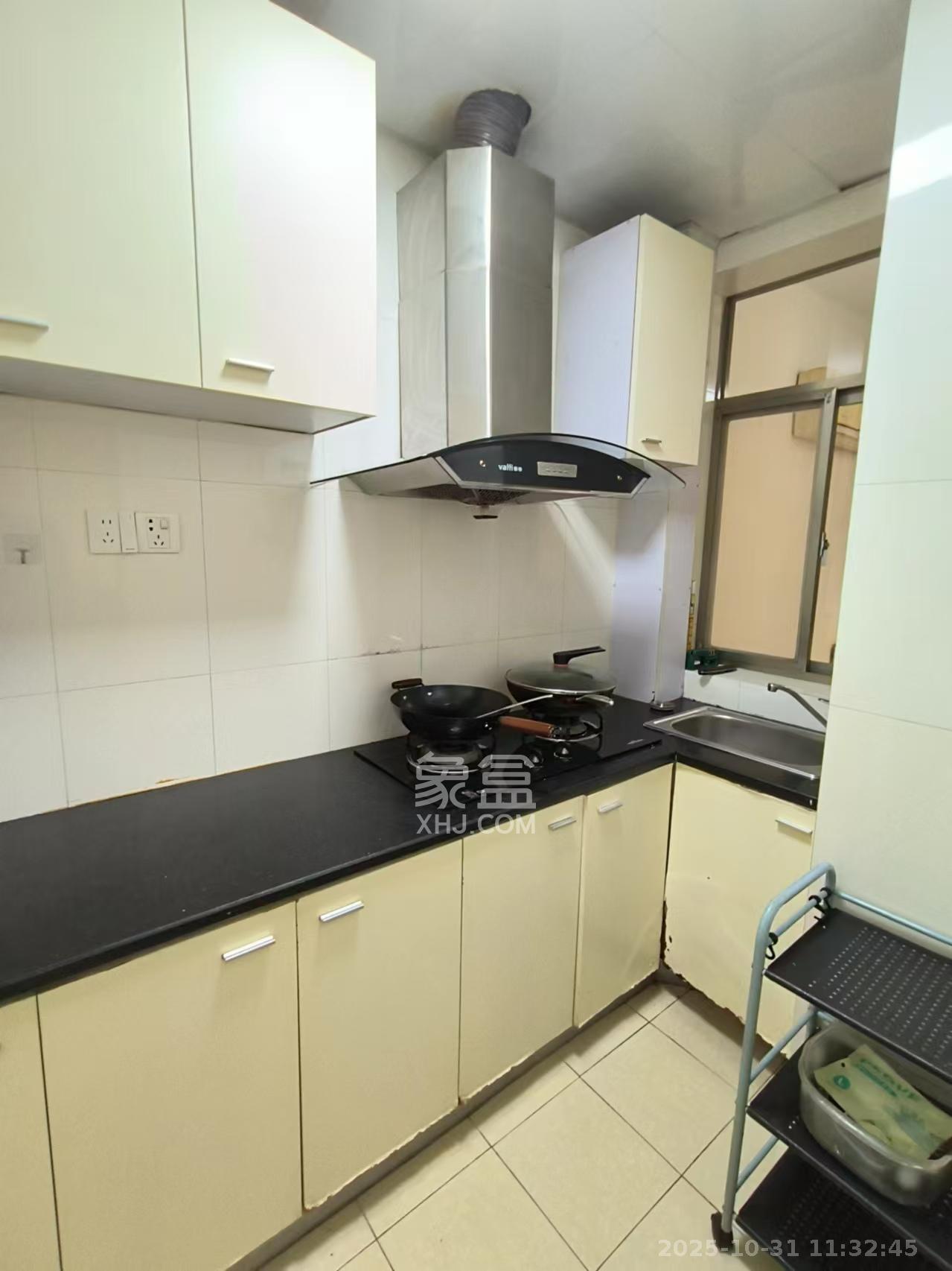 长铁高层  3室2厅1卫    2200.0元/月 长铁高层  3室2厅1卫    2200.0元/月室内图