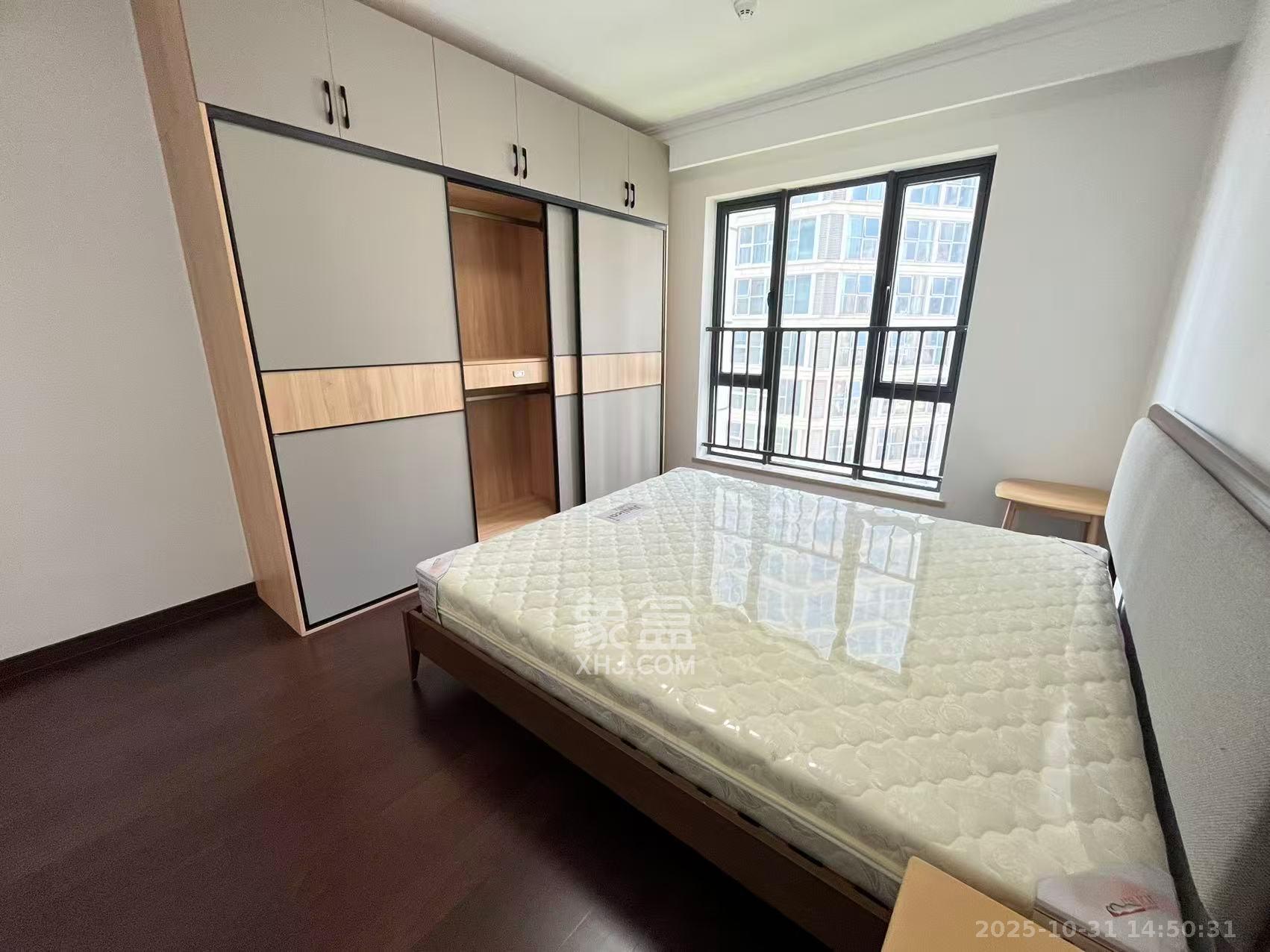 绿地长沙城际空间站(绿地新里佳苑)  4室2厅2卫    4200.0元/月 绿地长沙城际空间站(绿地新里佳苑)  4室2厅2卫    4200.0元/月室内图1