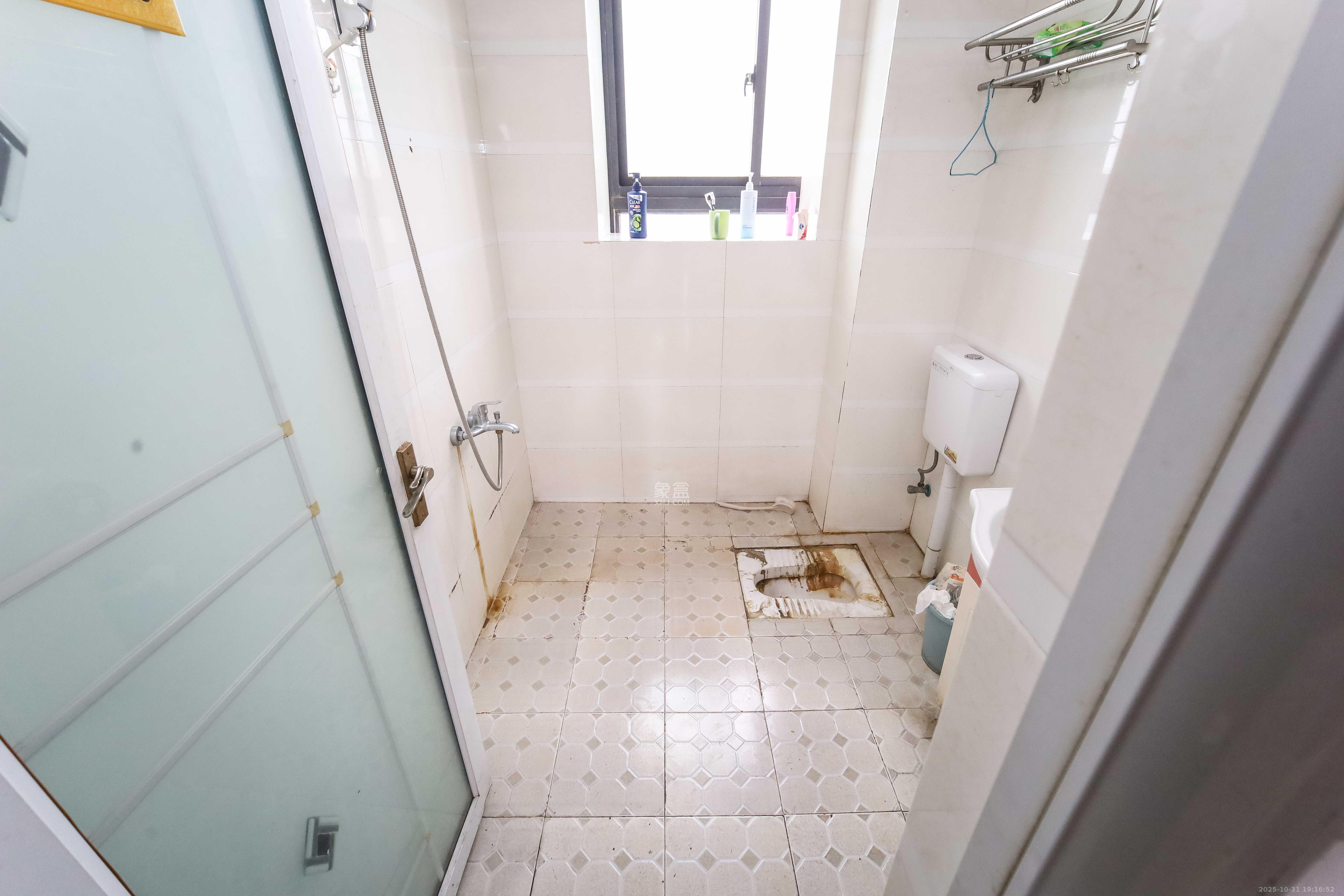 锦湘国际星城三期（锦绣苑）  3室2厅1卫    78.0万卫生间