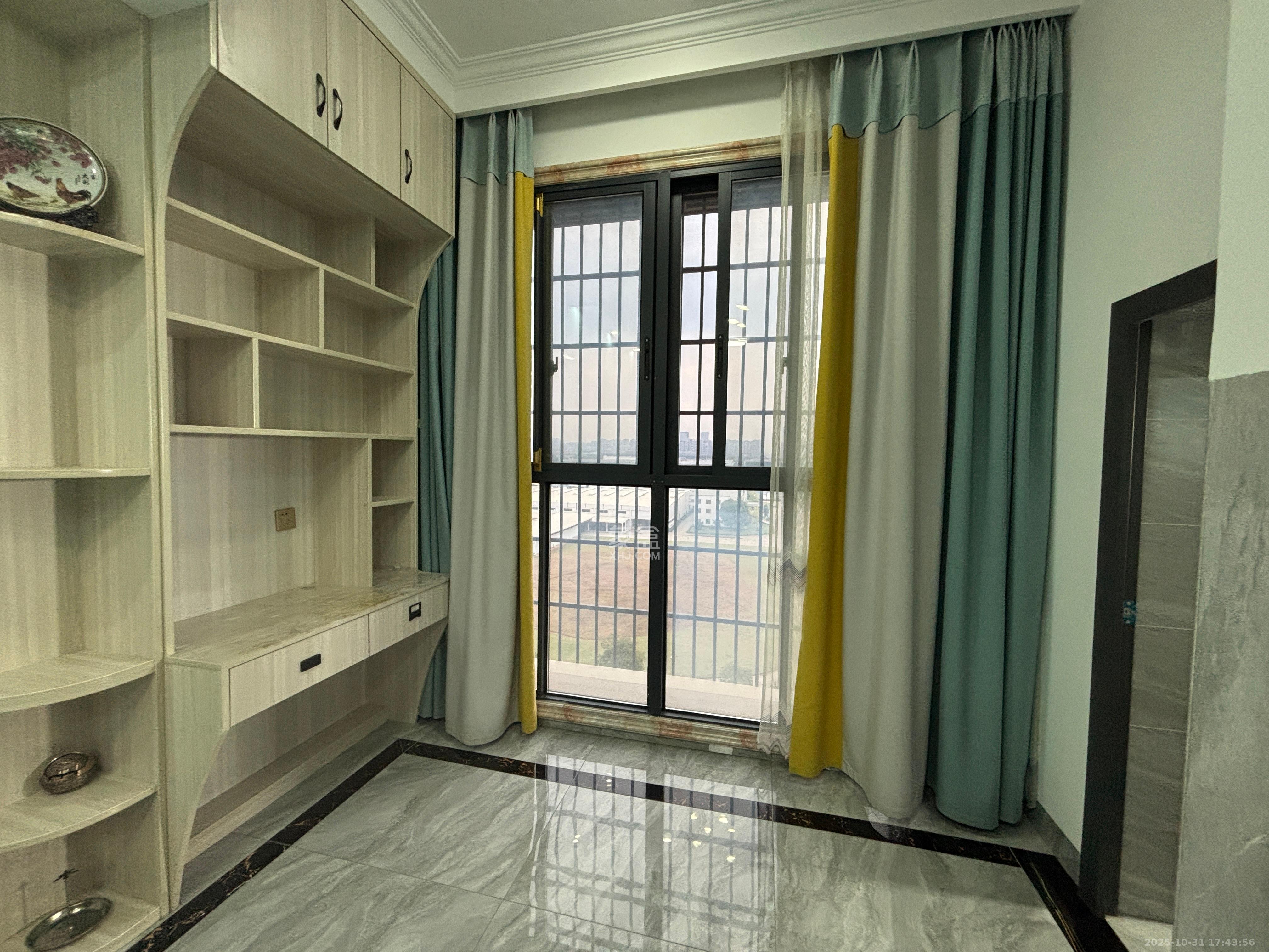 辉宏橄榄城  1室1厅1卫    1600.0元/月 辉宏橄榄城  1室1厅1卫    1600.0元/月室内图