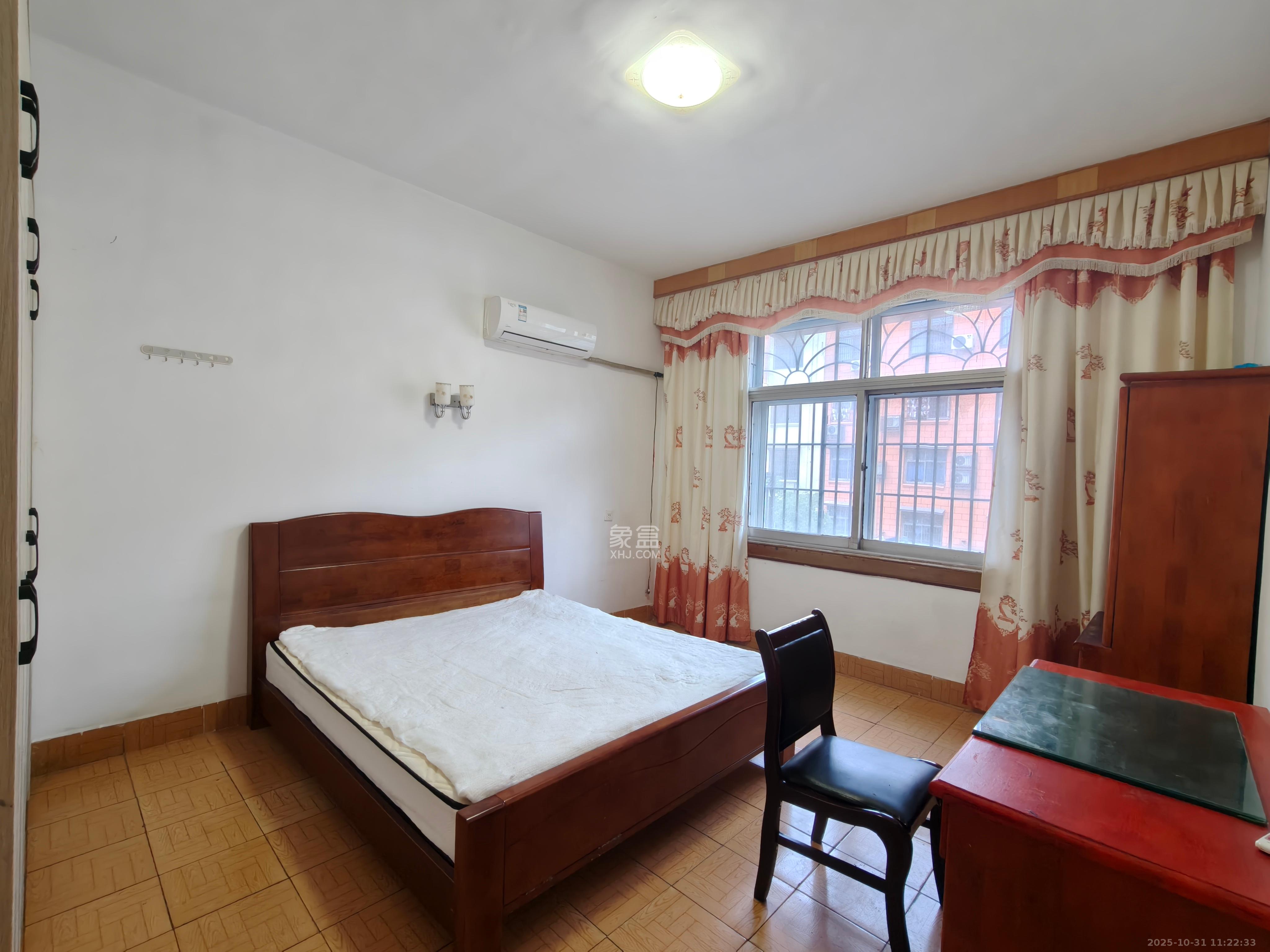 星沙四区  3室2厅1卫    1800.0元/月室内图