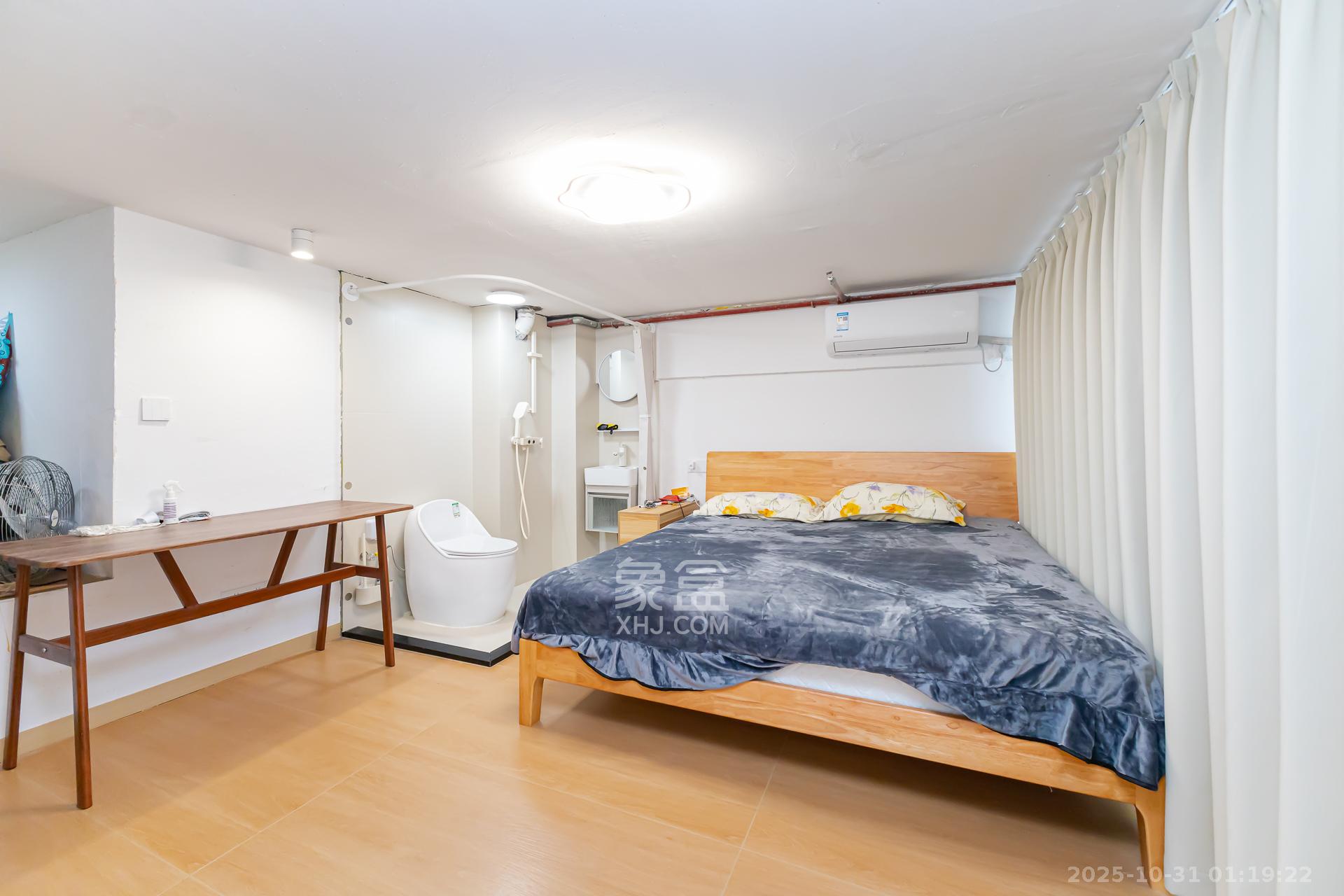 信诚湘江揽月（至善美景大厦）  1室1厅1卫    28.8万卧室