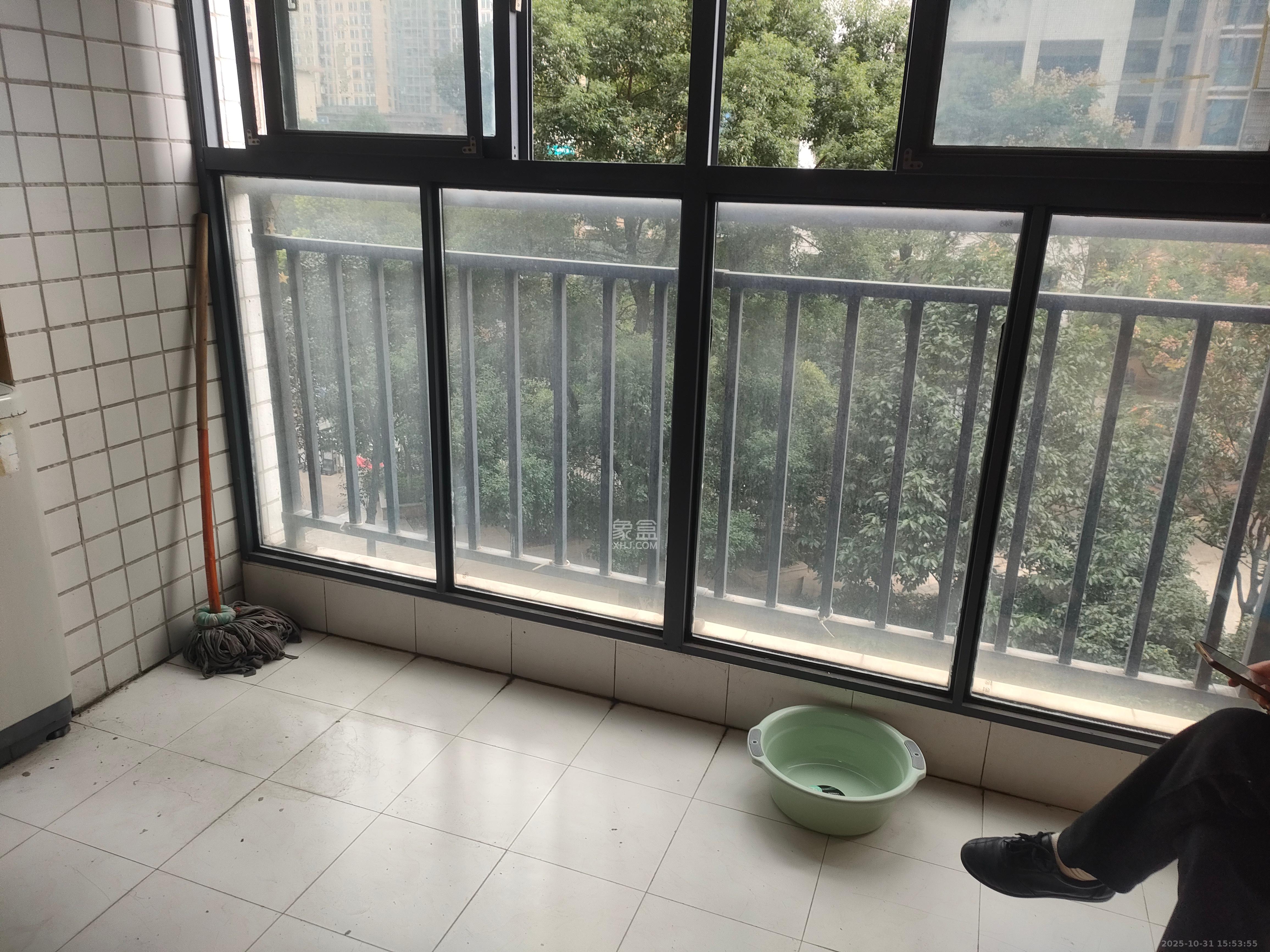 凯通国际城(凯通朝庭)  2室2厅1卫    2400.0元/月 凯通国际城(凯通朝庭)  2室2厅1卫    2400.0元/月室内图