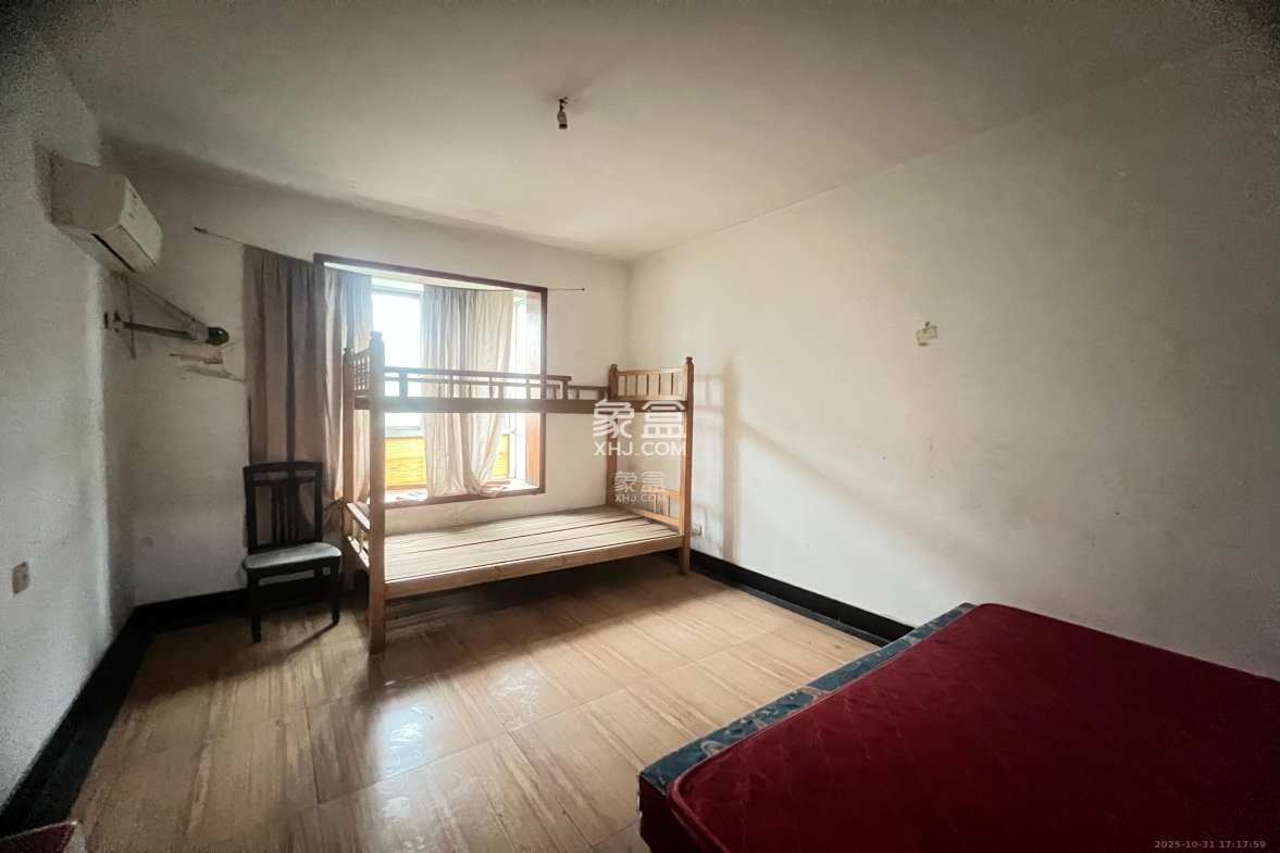 中南汽车世界 2室2厅1卫 1200.0元/月 中南汽车世界 2室2厅1卫 1200.0元/月室内图