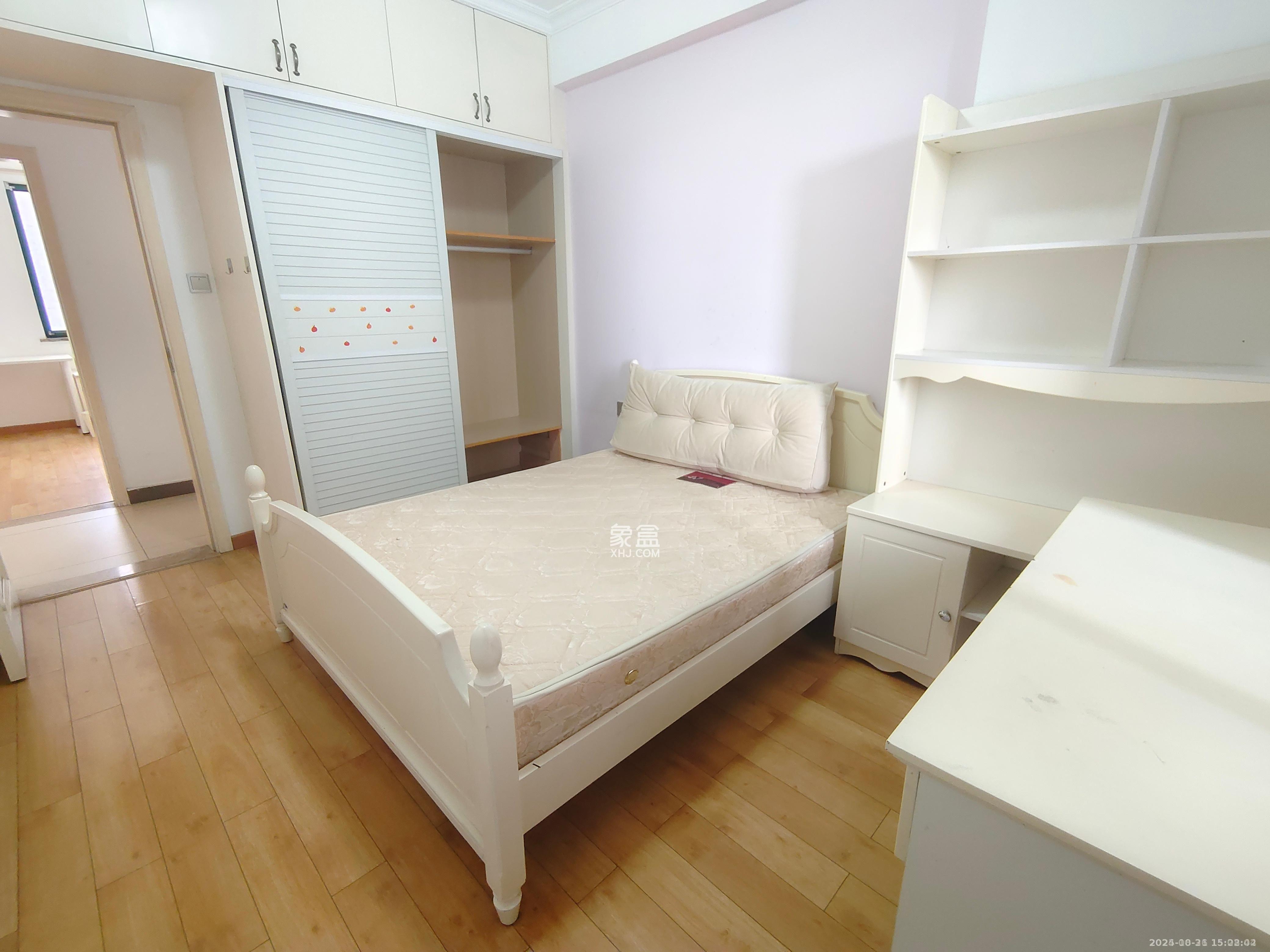 共和世家  4室2厅2卫    4000.0元/月室内图