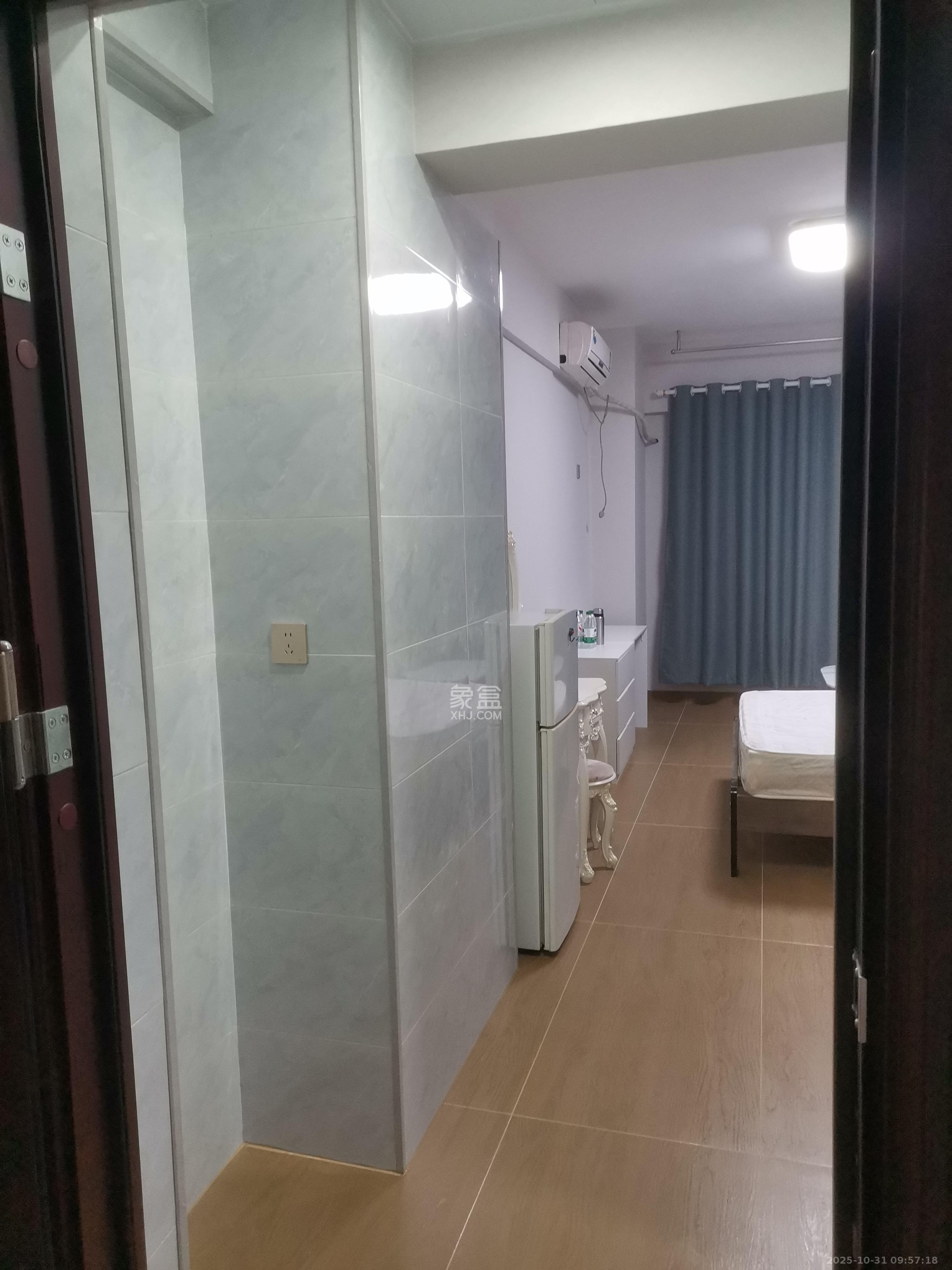 和府  1室1厅1卫    1300.0元/月室内图