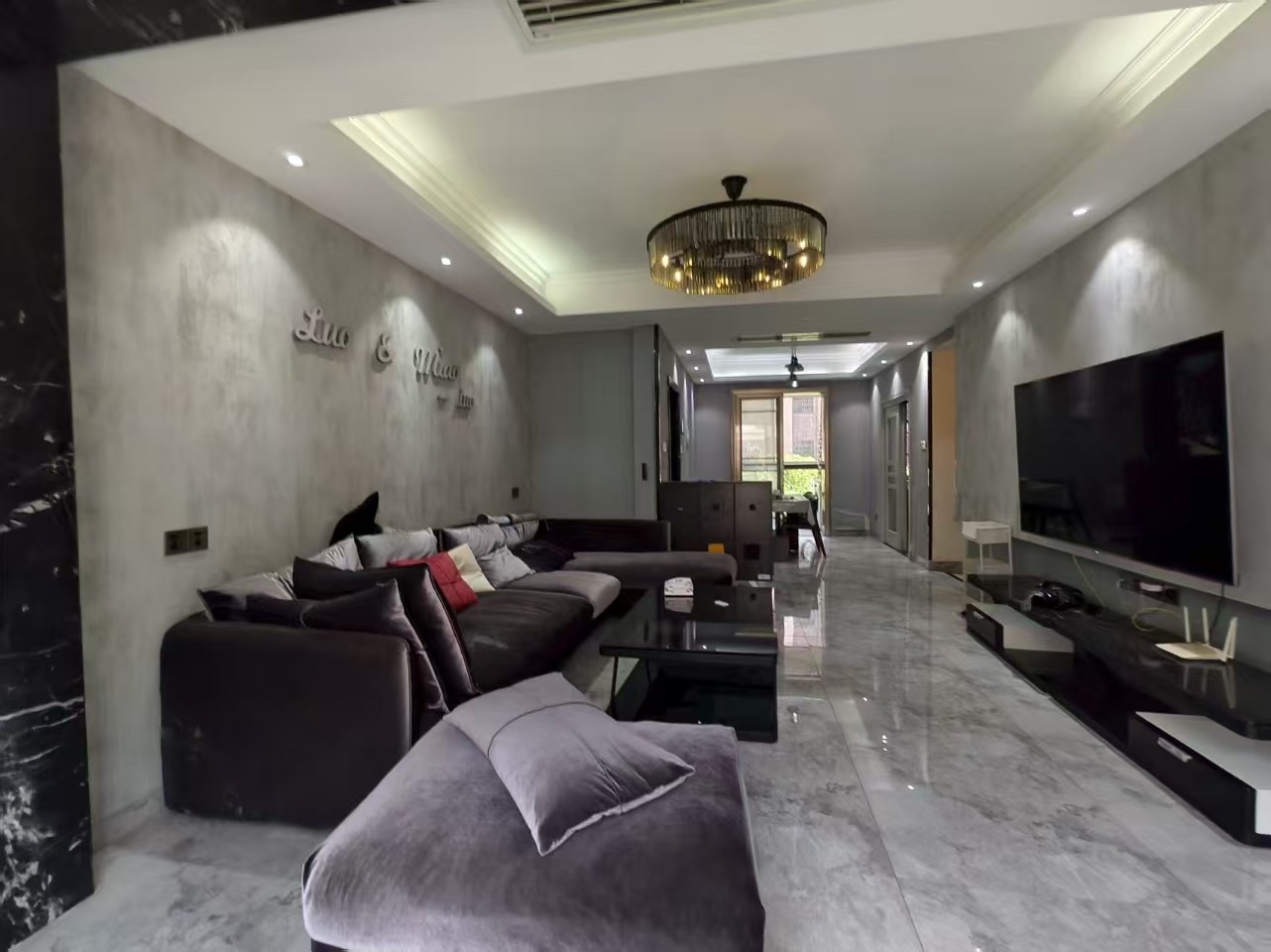 英伦首府金域豪廷  3室2厅1卫    2200.0元/月室内图