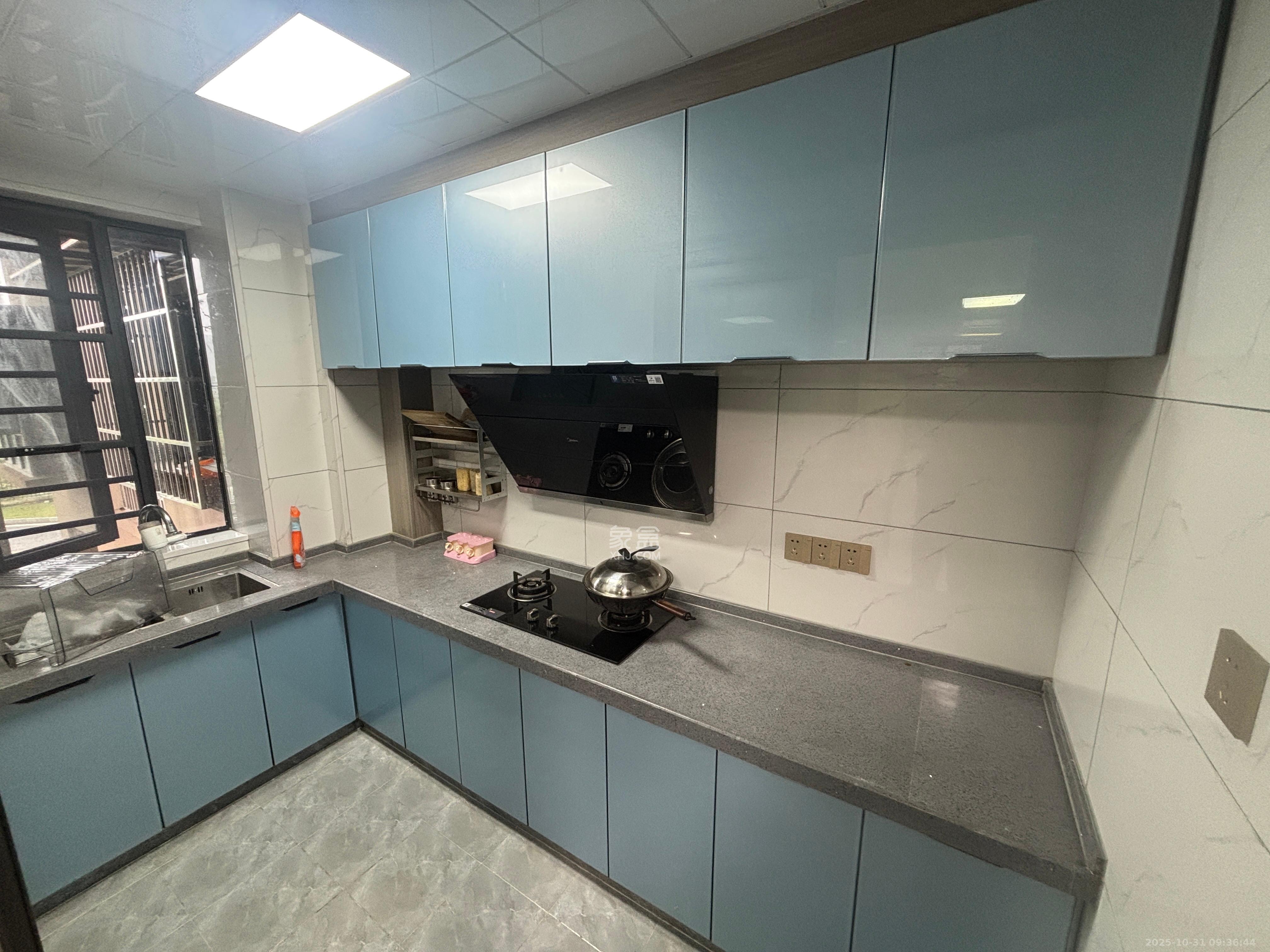 金南家园三期  2室1厅1卫    2100.0元/月 金南家园三期  2室1厅1卫    2100.0元/月室内图