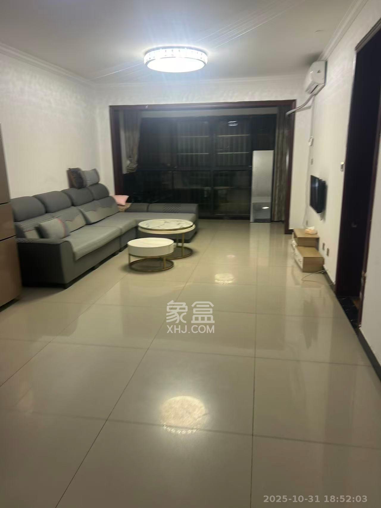 锦湘国际星城三期(锦绣苑) 2室2厅1卫 2400.0元/月 锦湘国际星城三期(锦绣苑) 2室2厅1卫 2400.0元/月室内图